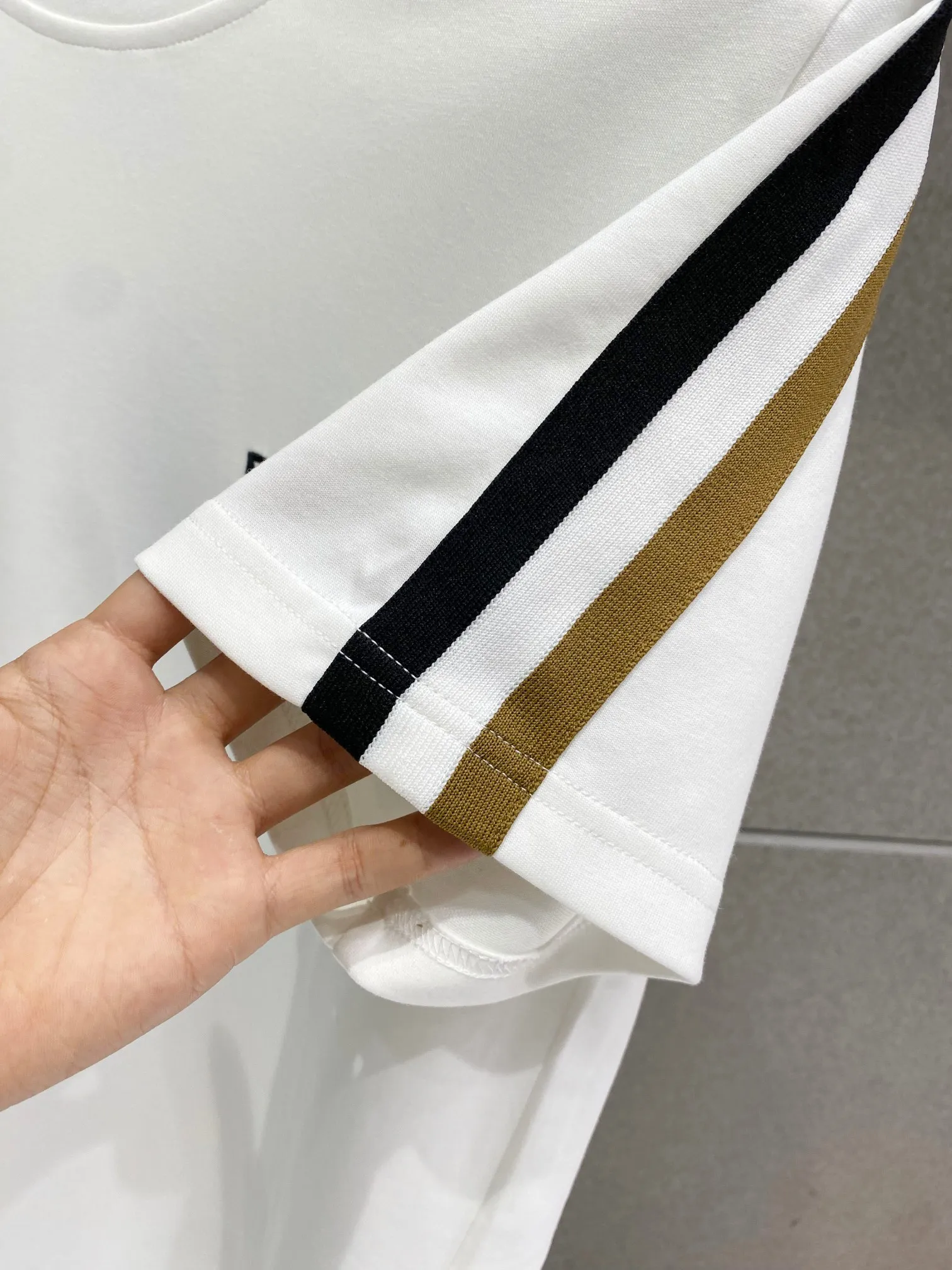Classic ， Versatile ！ ， Classic logo ， 👍 ！ ， ， ， ， ， ！ ， ！ Sizes M-3XL