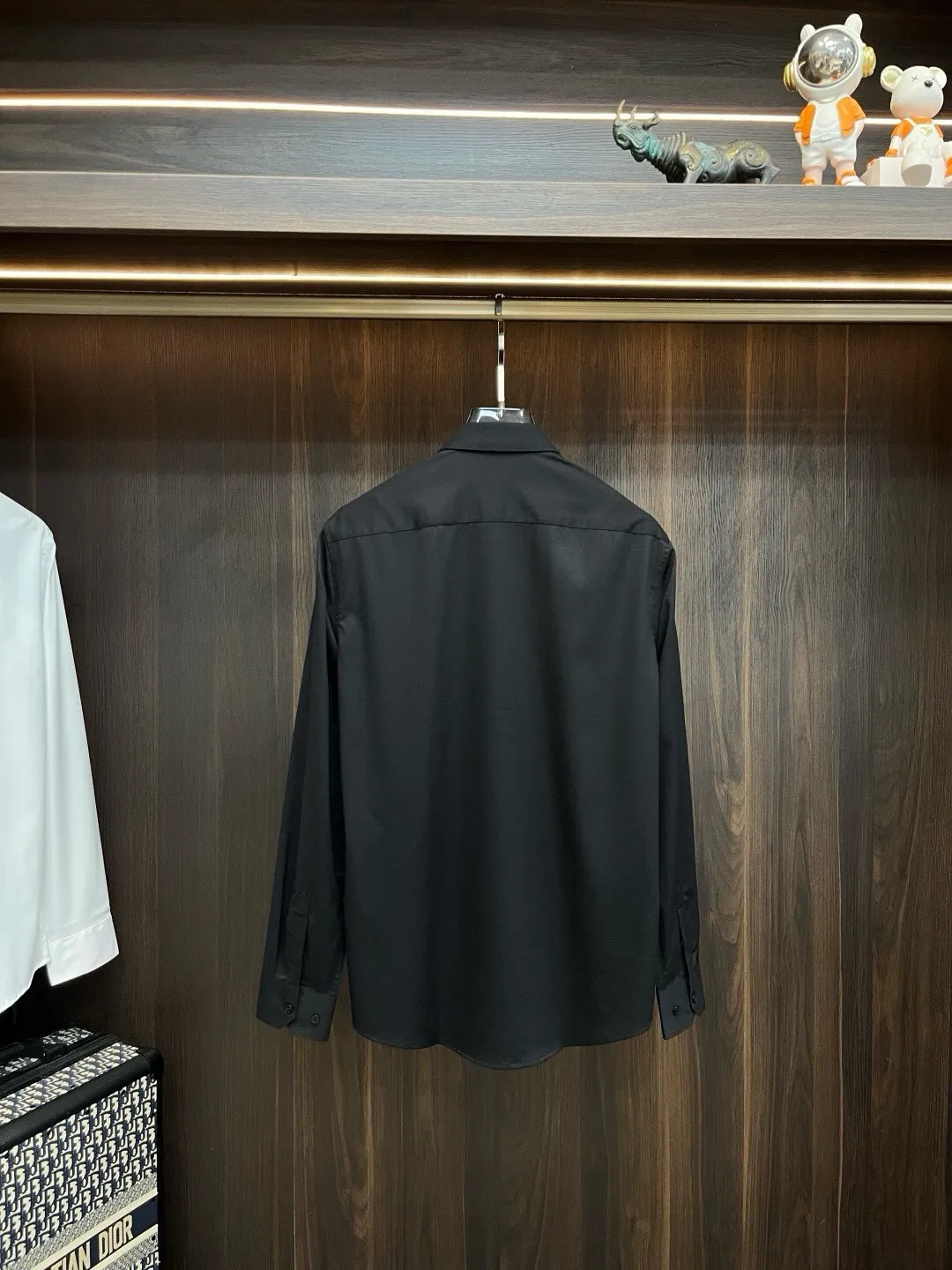 ⚜️BOSS ， ， ， 、 。 。 。Premium 。 ：Black、White ：38—44（M—4XL）