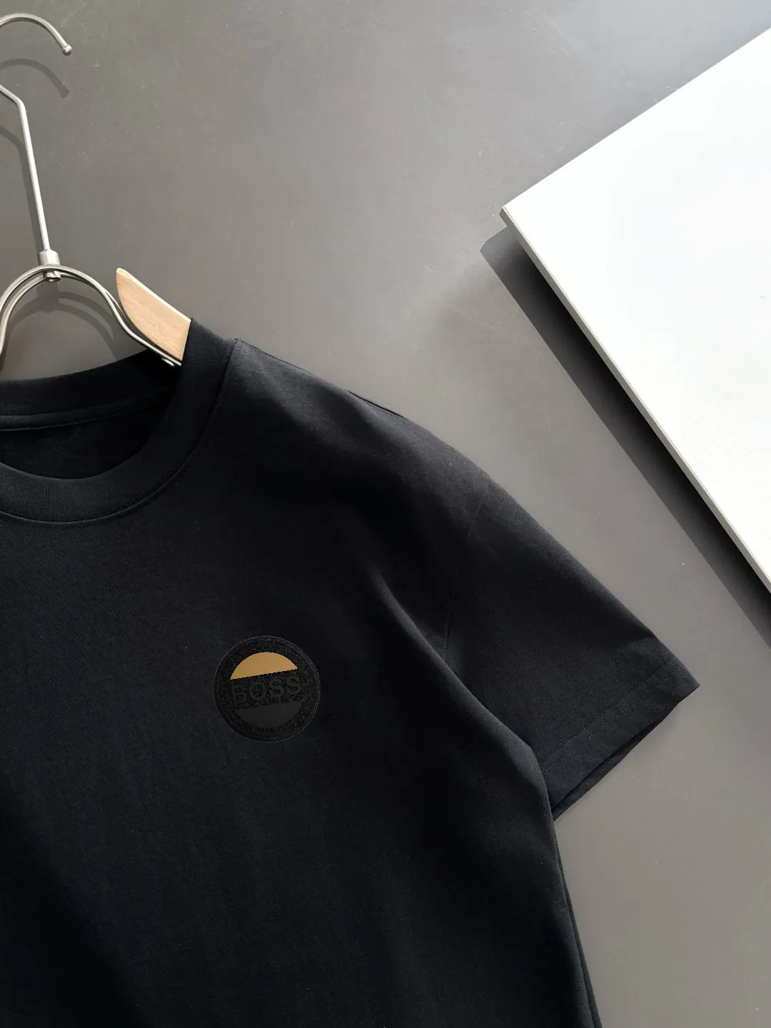 ，BOSS Same Style T ！ Logo ！ ！ Breathable ， 。Premium ， ！ Same Style！ ：Black White Size：S-xx L