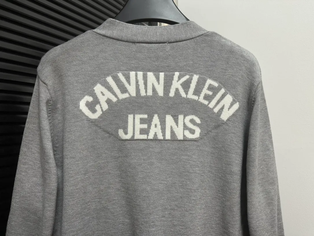 【Cain Klein 】 24FW v ® 𝐂𝐤 Gray ➕ 𝐂𝐤 Classic Light Gray logo logo ( ) Size：S-XL