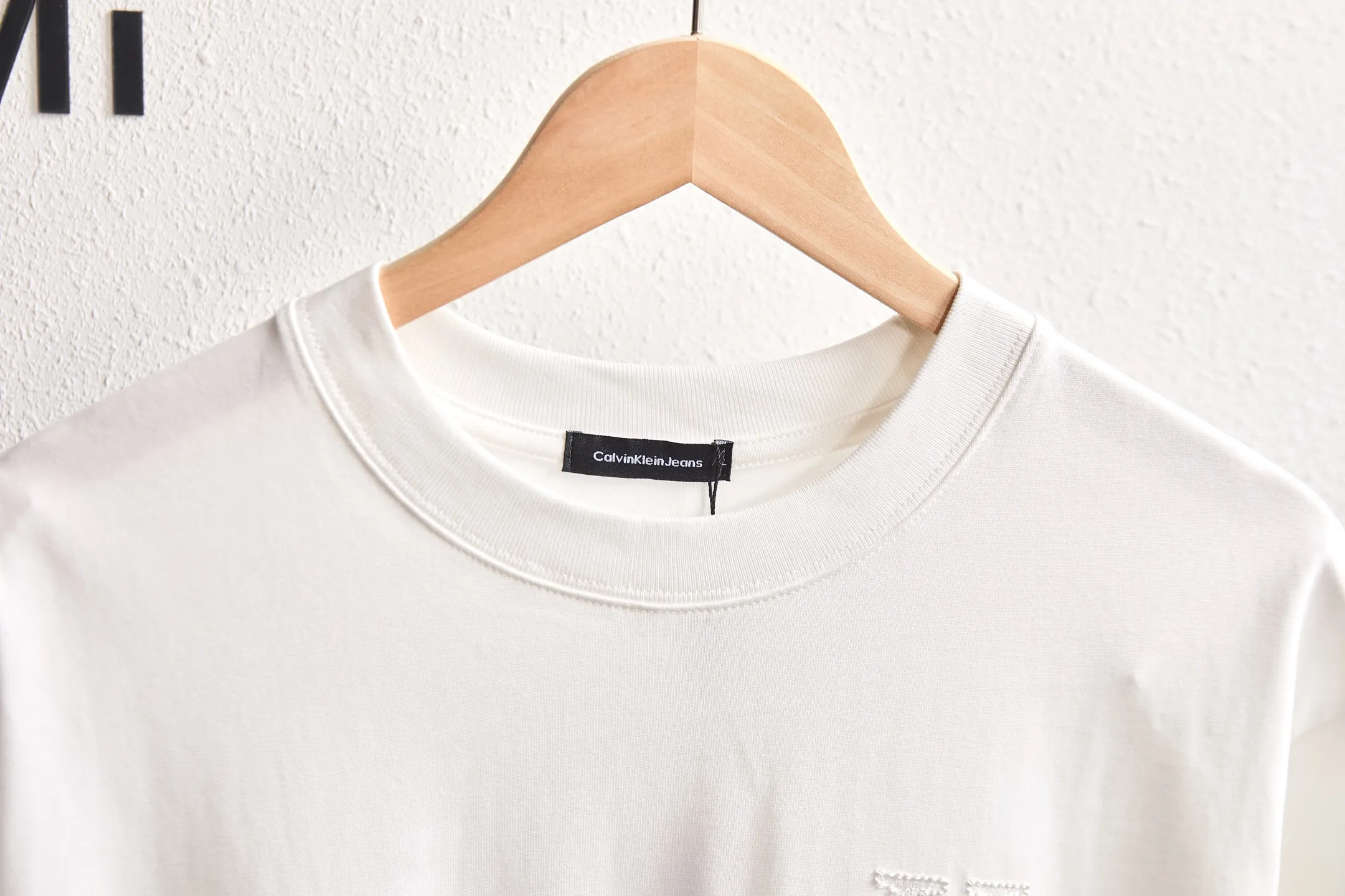 TM Calvin Klein Jeans ck New Arrival ： 32 ： Hot Sale os ：Black White Size：S M L XL