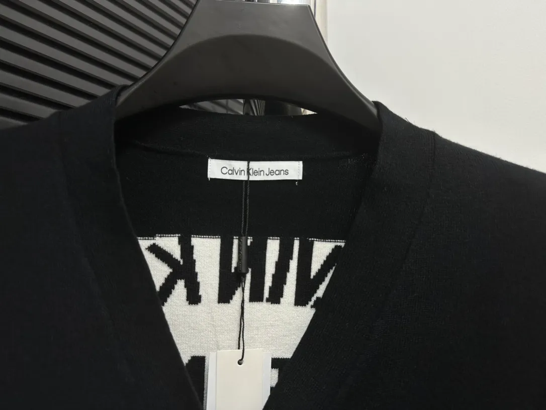 【Cain Klein 】 24FW v ® 𝐂𝐤 Gray ➕ 𝐂𝐤 Classic Light Gray logo logo ( ) Size：S-XL