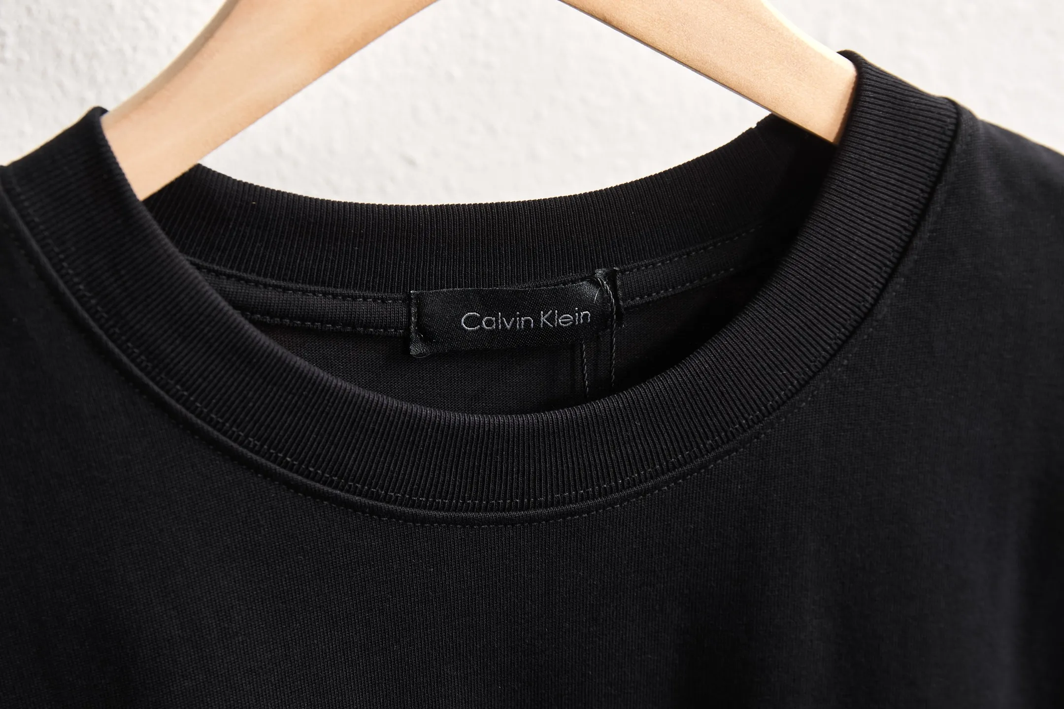 TM Calvin Klein Jeans ck New Arrival ： 32 ： Hot Sale os ：Black White Size：S M L XL