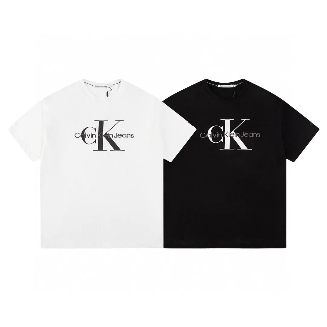 :C 002 ：Calvin Klein CK T ， + ， 。 g In Stock Calvin Klein CK ， Calvin Klein 。Calvin Klein 50 ， ， 。 C ， ， 、 、 、 。 Classiclogo ！ ， ， ， ， ， ！ :Black White Size：S-XL S： 68 110 50 M： 71 114 51 L： 74 118 52 XL： 77 122 53 （ 1～3cm）