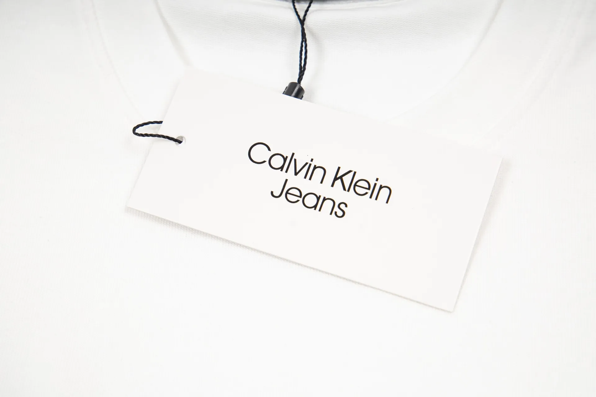 85 ：G Calvin Klein New Arrival CK + T 【 Hot Sale｜ Same Style｜ CK 】 1️⃣ 26 ， 、Breathable ，Oversize ， ！ 2️⃣ Classic CK + ， ， ， / ， ， 3️⃣ Quality 3 12 ， 1:1 ， ， 、 、 ：White Black Same Style Size：S M L XL ⚠️ Size ： ， ， 3cm