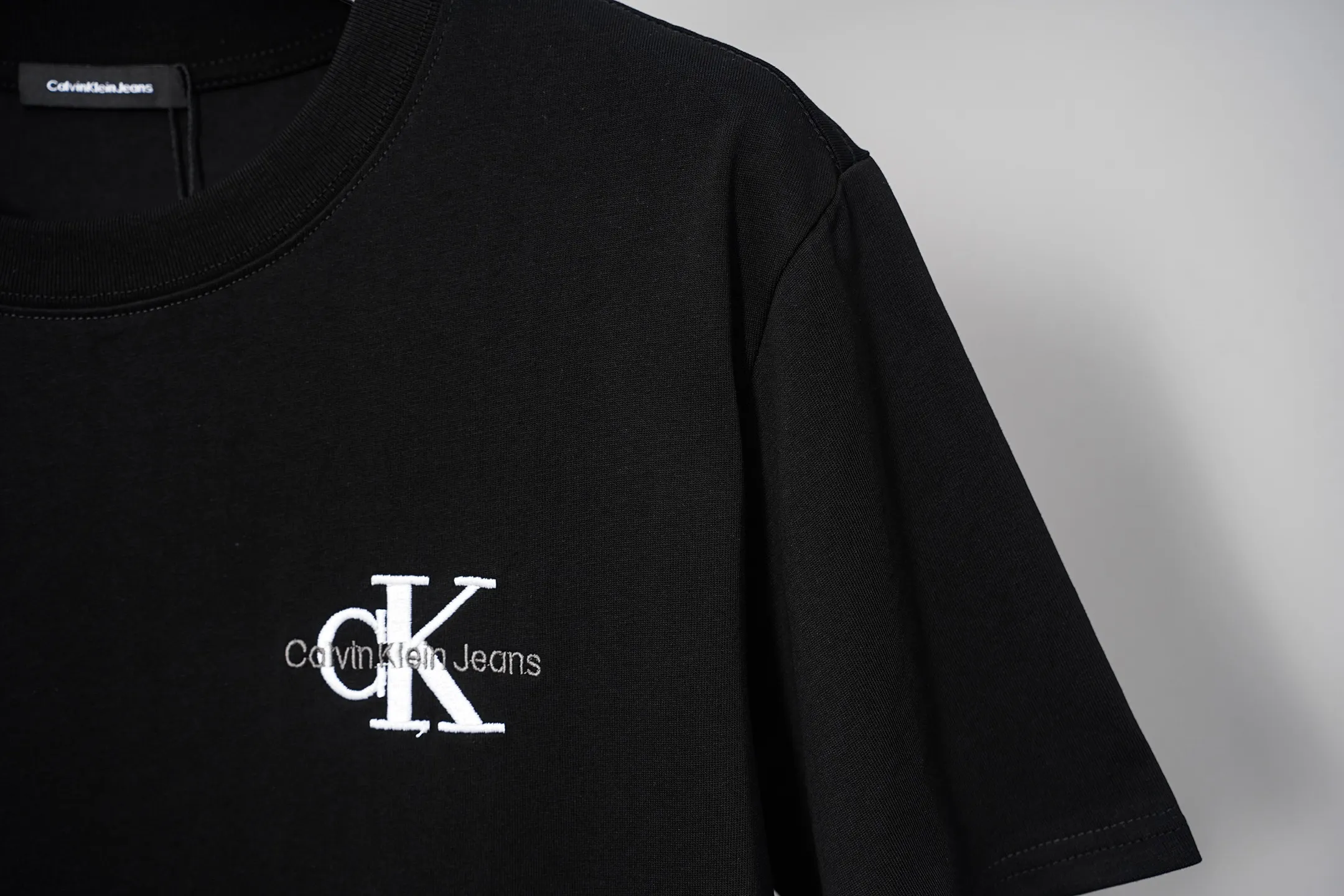PJ 022 CK Classic T ZPSame Style 32 Versatile Size:S M L XL Color:Black White