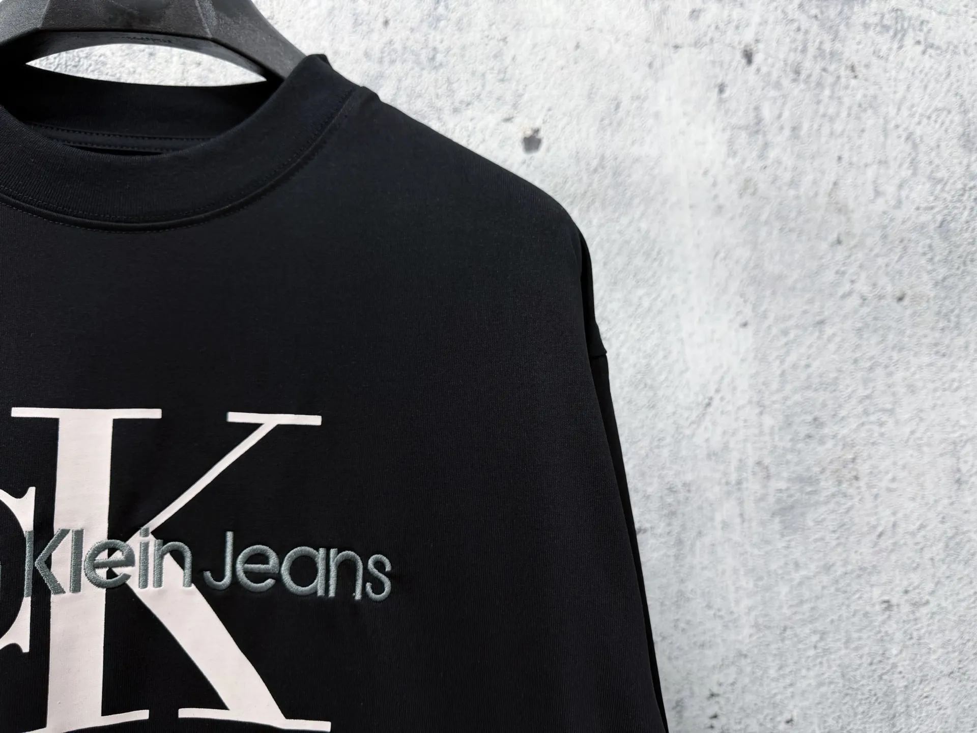 【𝐂𝐚𝐥𝐯𝐢𝐧 𝐊𝐥𝐞𝐢n】ck 26SS logo Same Style！ g ， ， ， Same Style! ， t !! Same Style Size：S-XL
