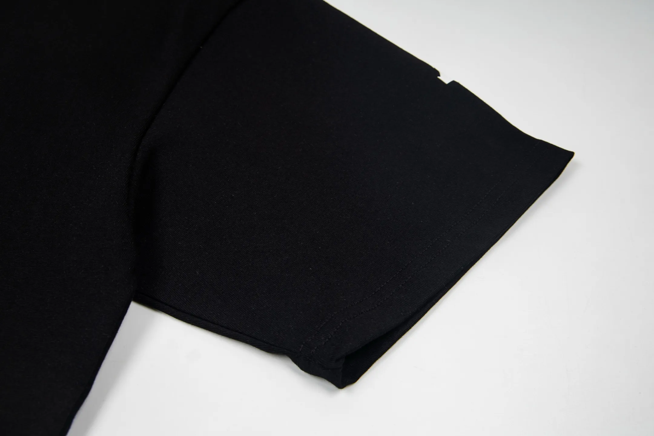 DESCENTE Series g Same Style Sizes：1 2 3 4 :Black White