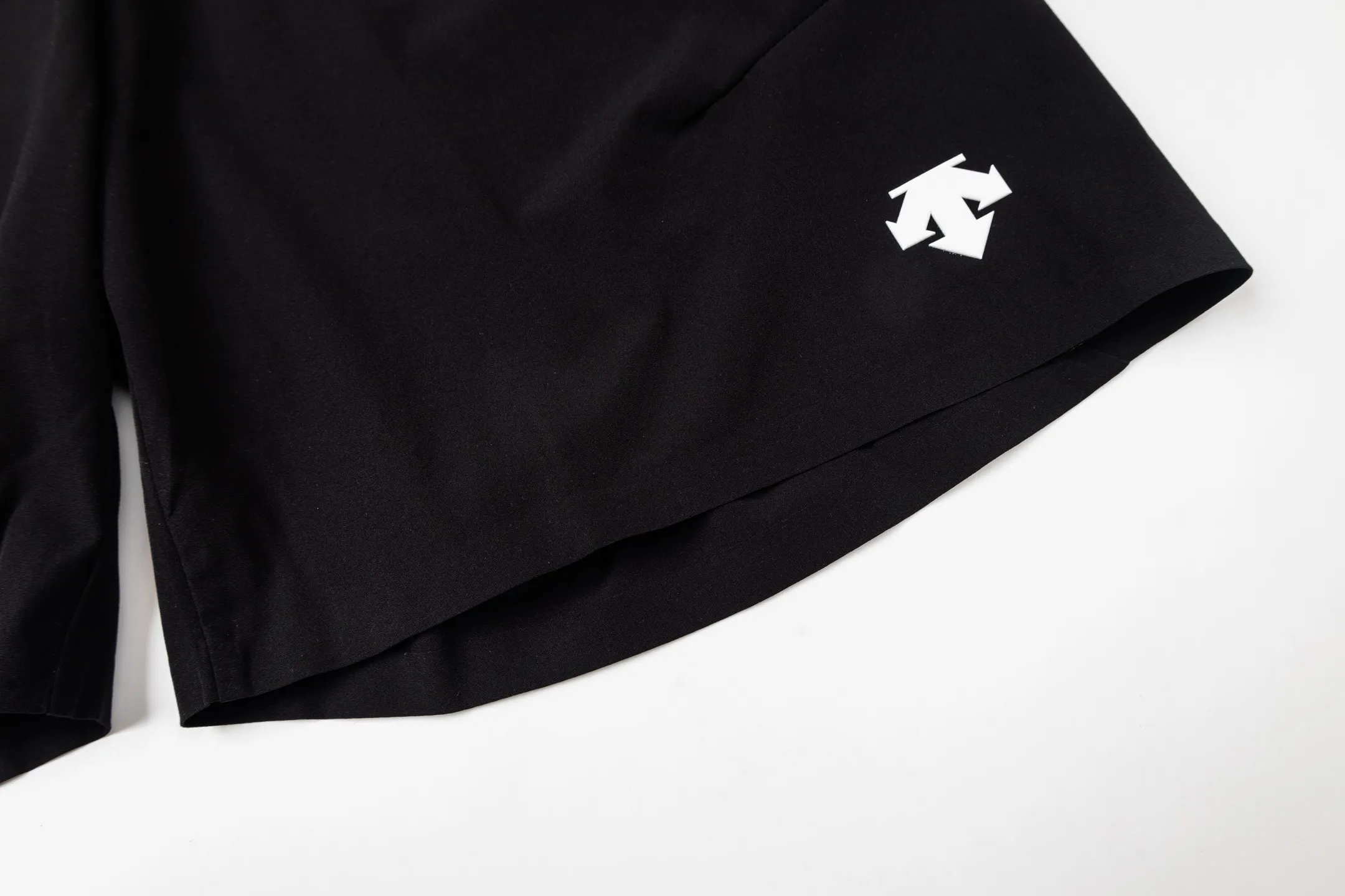 95 DESCENTE RUNNINGSeries Breathable ACTIVE ， ， UPF 125+ ， ACTIVE ， ， ， ， 。