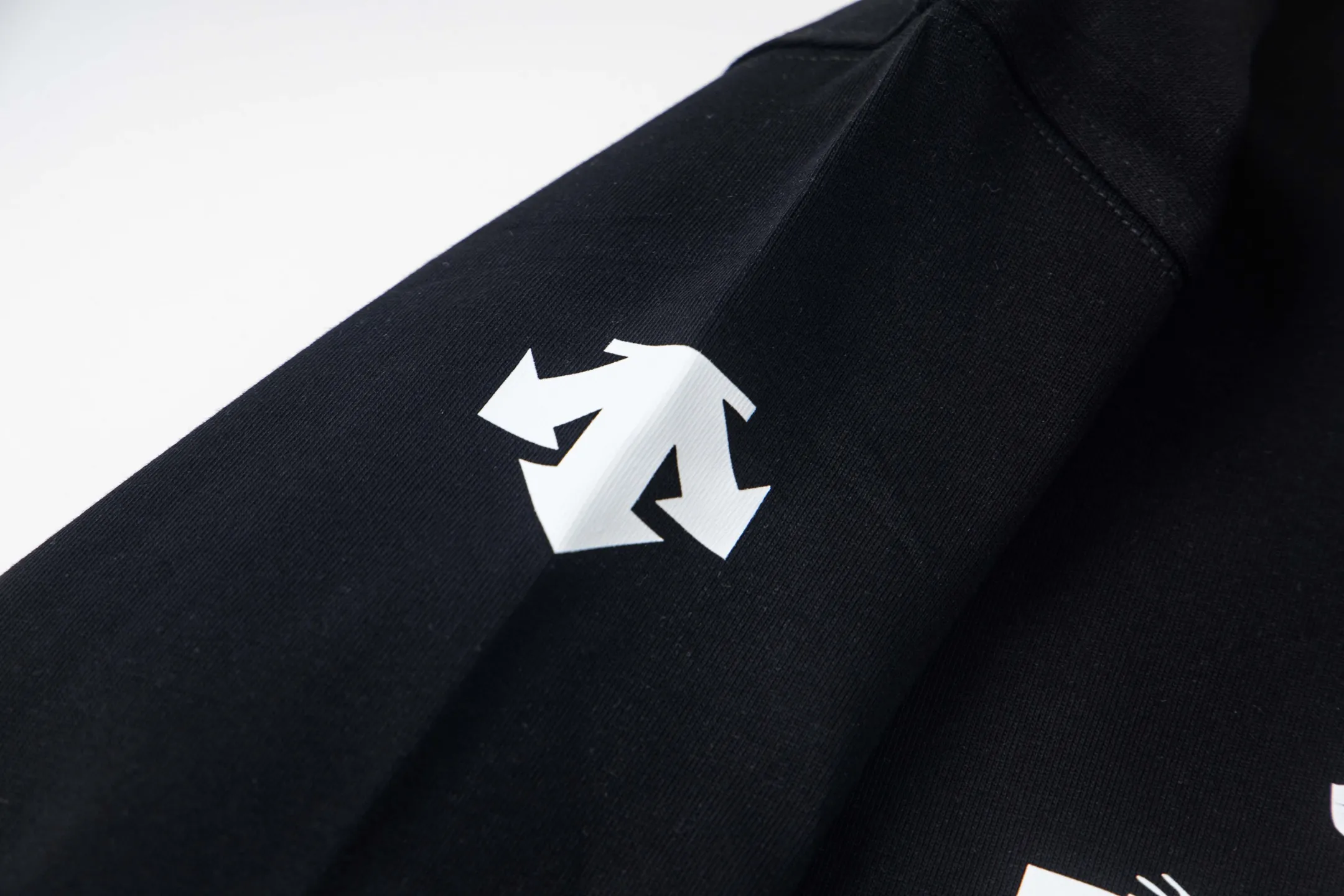 DESCENTE Series 32s Classic Same Style ：Black White Size：XS L :Black White