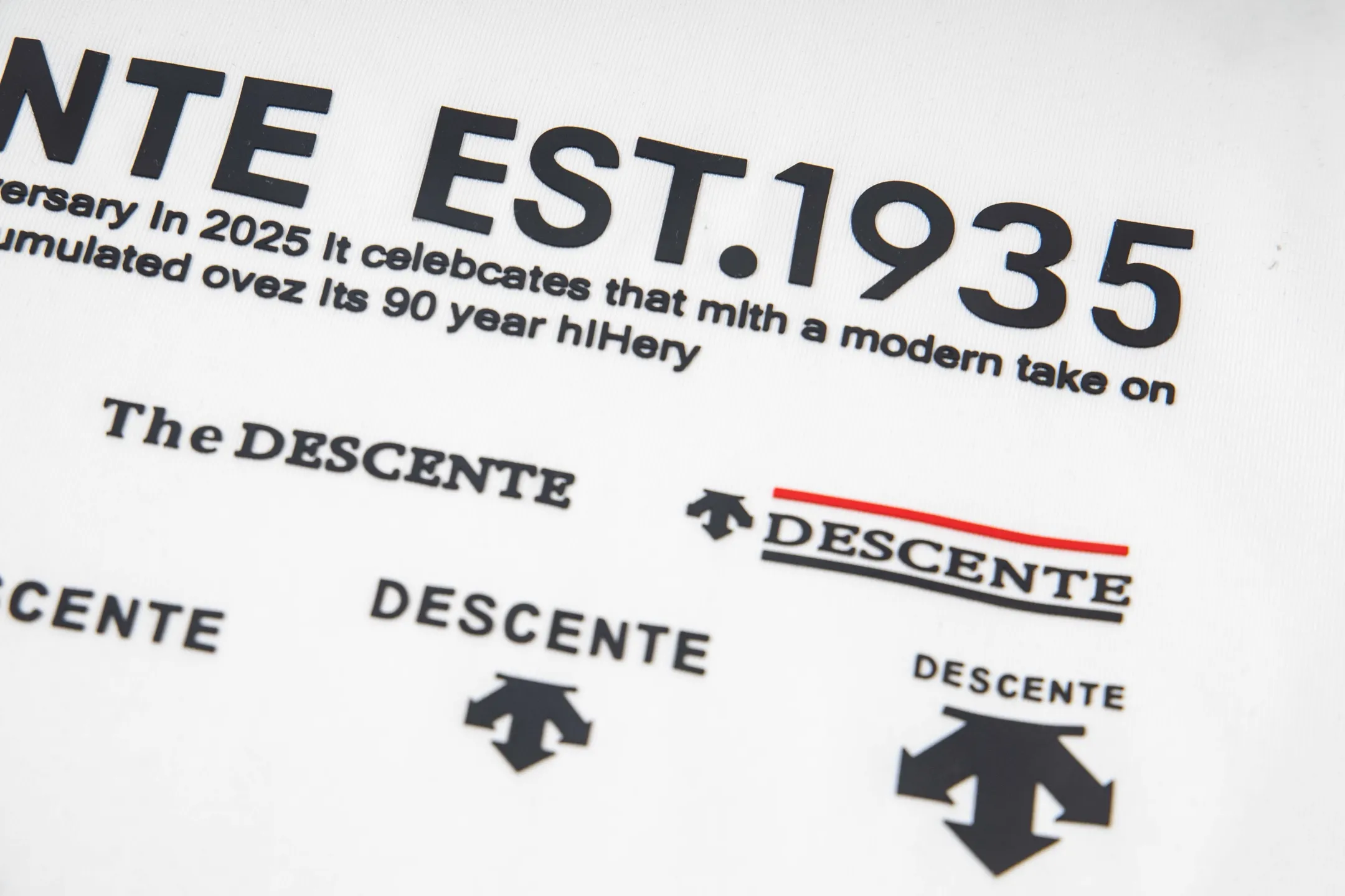 DESCENTE Series 32s Classic Same Style ：Black White Size：XS L