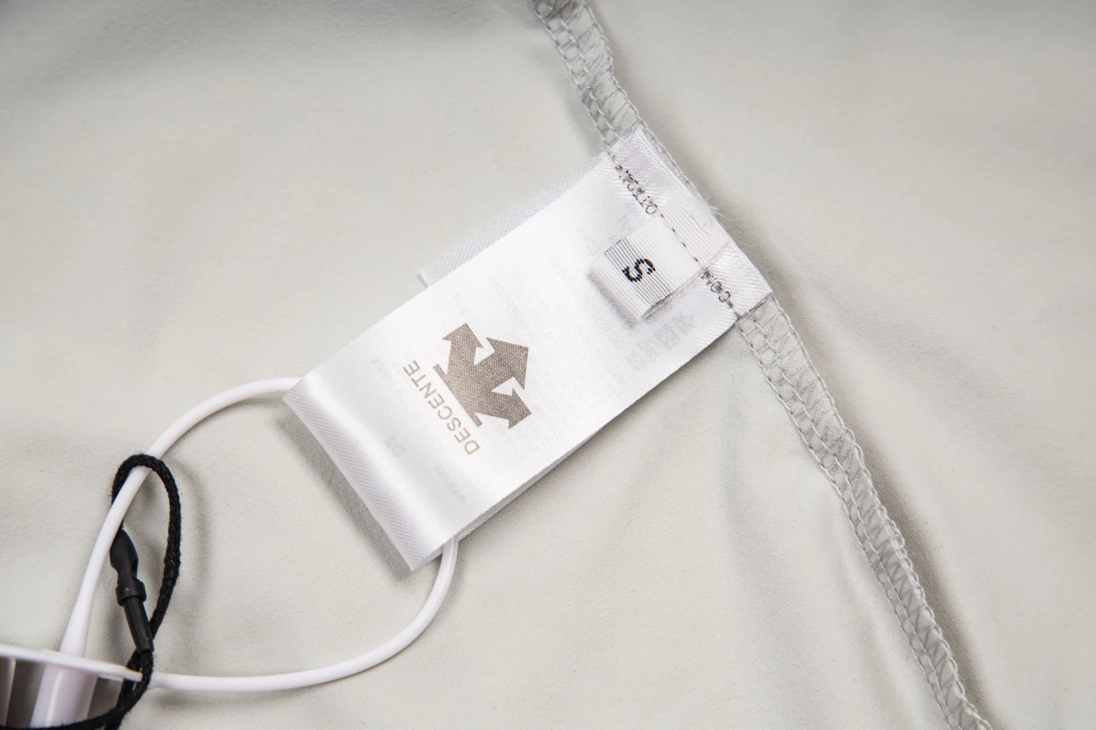 DESCENTE Series UPF 60+ Polo
