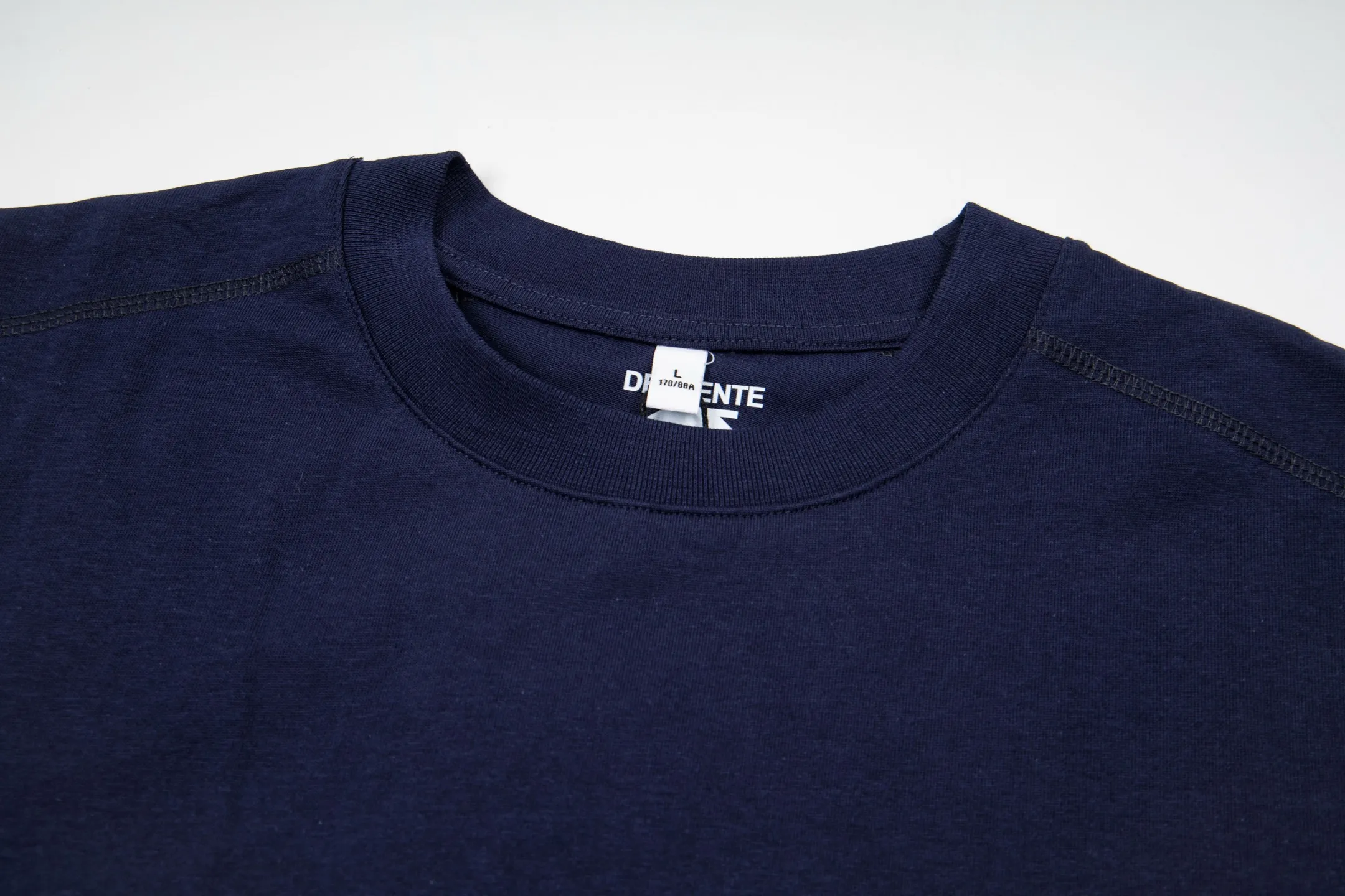 DESCENTE Series Logo LS T Same Style ✅ Size：M L XL 2XL Black White Dark Blue