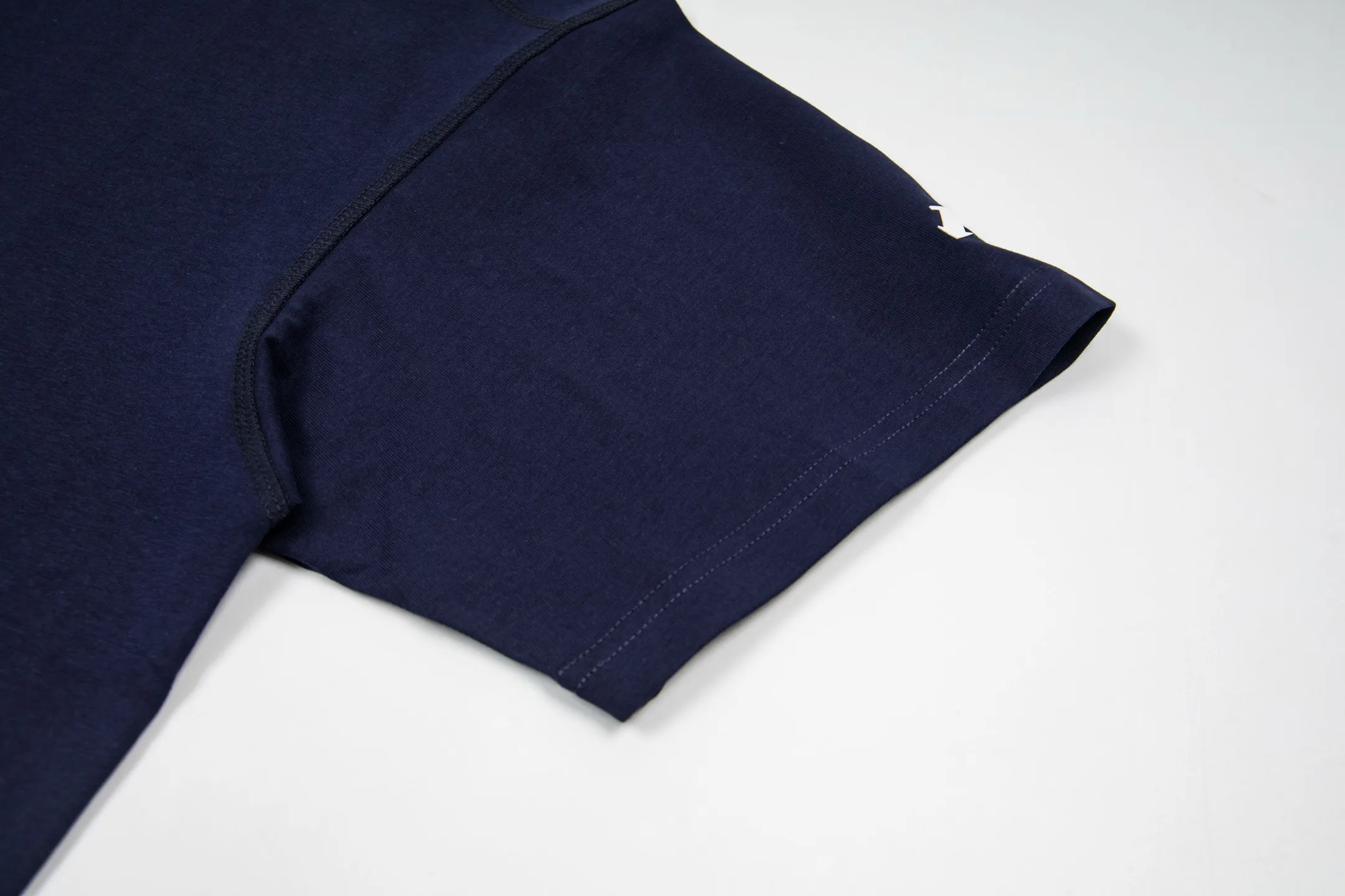DESCENTE Series Logo LS T Same Style ✅ Size：M L XL 2XL Black White Dark Blue