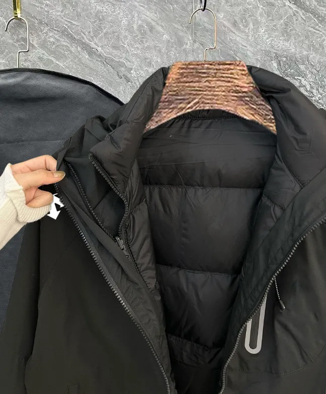DESCENTE Series ， ，90 ， ZP ， ， Wear-Resistant， 、 Breathable， 。 S ， ， ， 。 ， Wear-Resistant。 GORE-TEX： 、 、Breathable 。 ，VISLON ， Velcro ， Zi P-in Sizes M-3xl