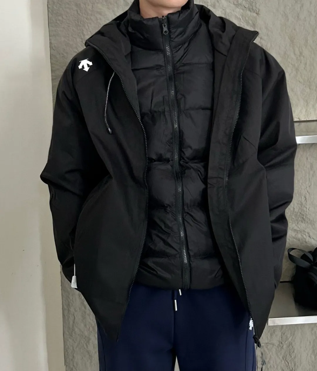 DESCENTE Series ， ，90 ， ZP ， ， Wear-Resistant， 、 Breathable， 。 S ， ， ， 。 ， Wear-Resistant。 GORE-TEX： 、 、Breathable 。 ，VISLON ， Velcro ， Zi P-in Sizes M-3xl