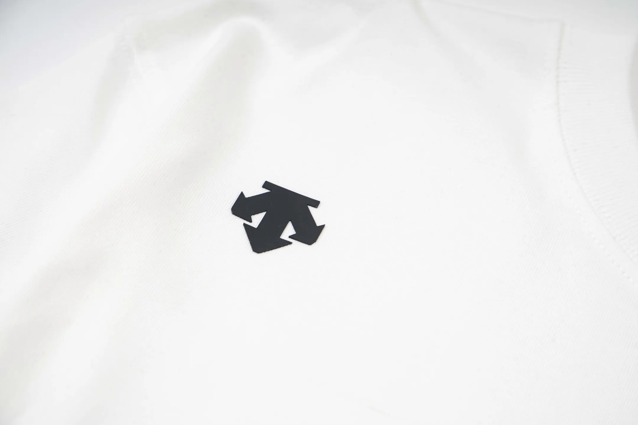 DESCENTE Series 32s Classic Same Style ：Black White Size：XS L