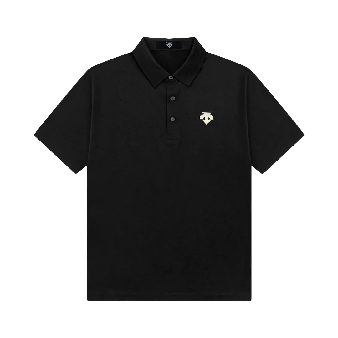 The most popular model is the DESCENTE CARVICOSeries official website new product synchronous lapel polo shirt. The official website Same Style functional fabric has anti-UV, quick-drying, sweat-absorbent and light elastic and traceless DESCENTE SPORT CARVICOSeries lapel polo shirt. The official website new product is launched simultaneously, reshaping outdoor fashion with technological fabrics. Made of functional fabrics with UPF UV protection technology, it effectively blocks sun damage and allows you to move freely in the sun. The fabric has excellent quick-drying and sweat-absorbing properties, and sweat is instantly discharged, keeping the skin dry and comfortable. The light and traceless design has no sense of restraint when moving, and it fits the body shape without being tight. It can be easily handled whether it is hiking or daily commuting. The simple lapel shape highlights quality in every detail, taking both function and fashion into consideration. DESCENTESeries protects your every trip with professional technology, making outdoor life more comfortable and calm. Color: Black/White/Royal Blue/Sky Blue/Light Green/Apricot/Gray Sizes: M-3XL