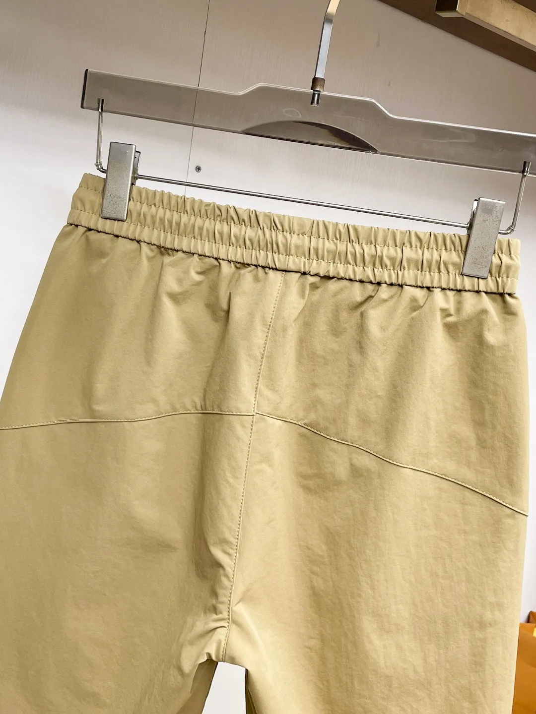 🆕Desante SSNew Arrival pure cotton men's casual shorts, advanced custom-made Breathable fabric, Breathable fabric, extremely stretchy and comfortable, with impeccable details, top-grade accessories, original logo design concept, delicate and soft feel! The upper body fit is awesome! Size: M-XXXL Please state your height and weight when ordering