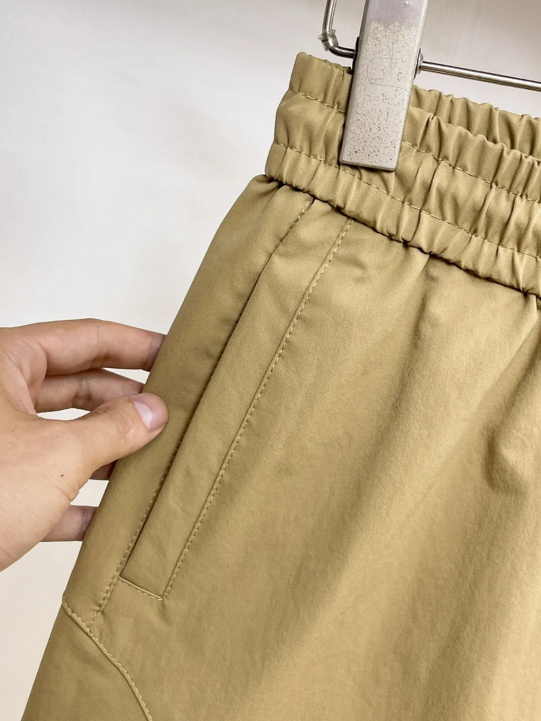 🆕Desante SSNew Arrival pure cotton men's casual shorts, advanced custom-made Breathable fabric, Breathable fabric, extremely stretchy and comfortable, with impeccable details, top-grade accessories, original logo design concept, delicate and soft feel! The upper body fit is awesome! Size: M-XXXL Please state your height and weight when ordering