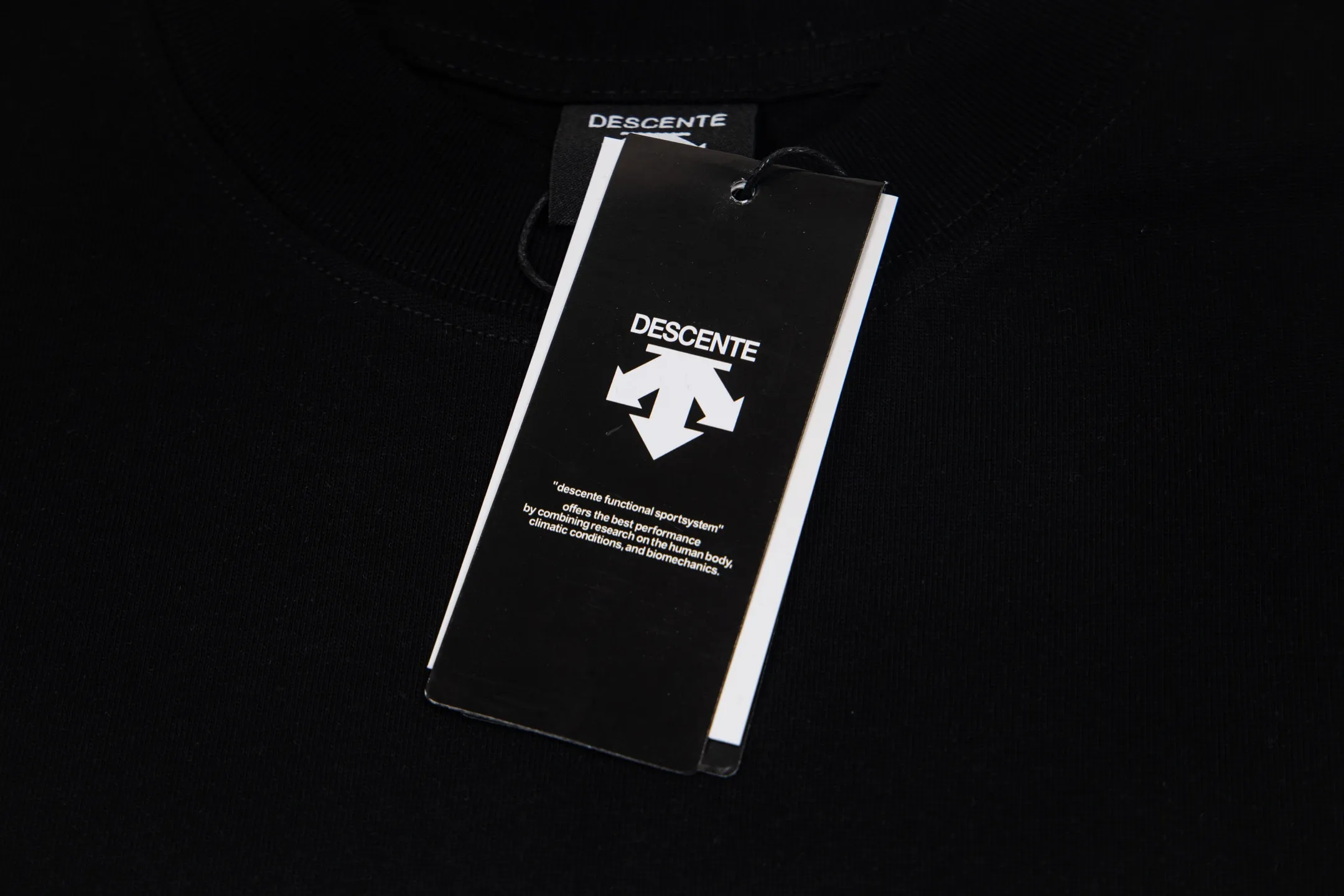 DESCENTE Series g Same Style Sizes：1 2 3 4 :Black White