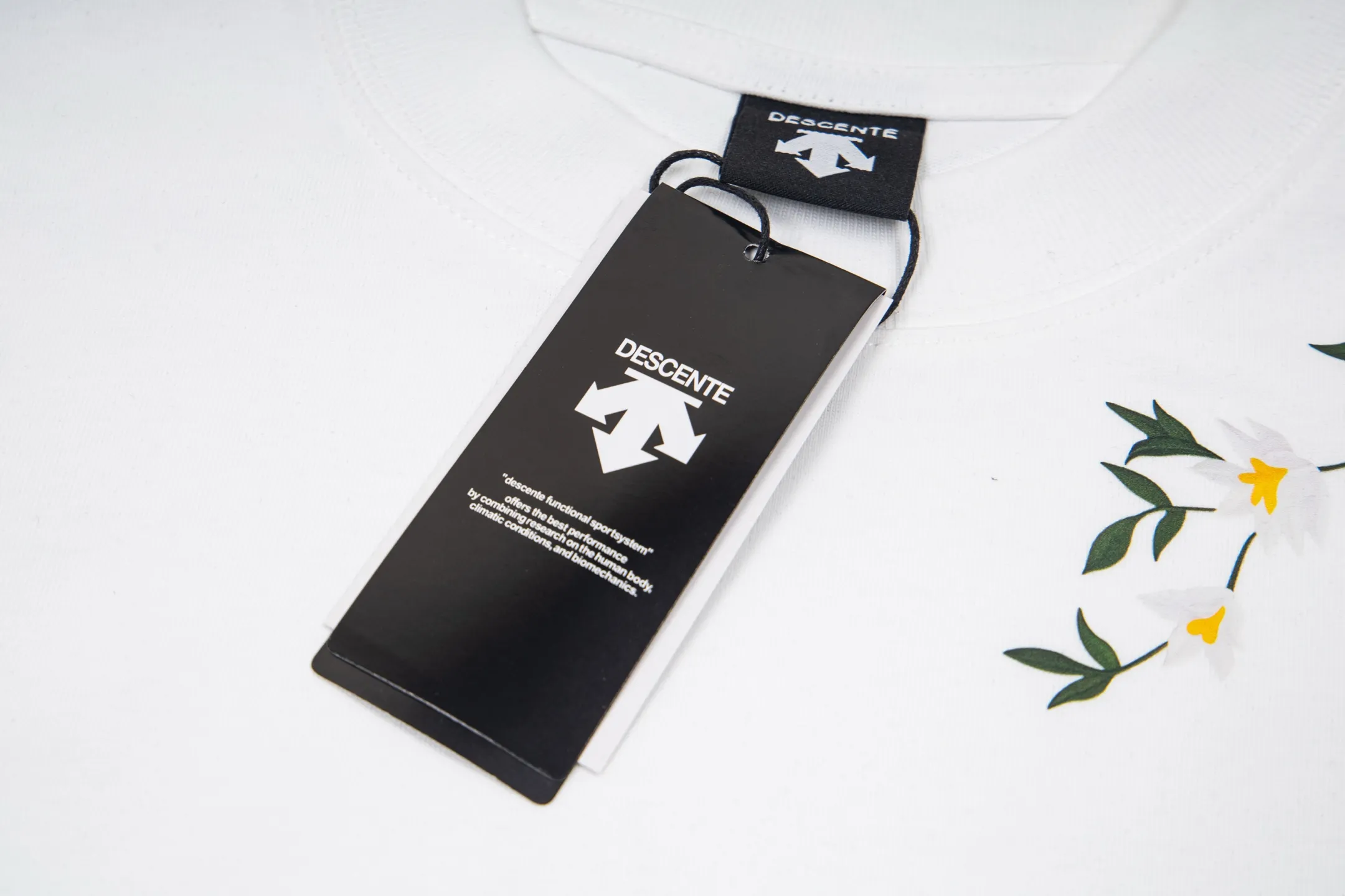 DESCENTE Series g Same Style Sizes：1 2 3 4 :Black White