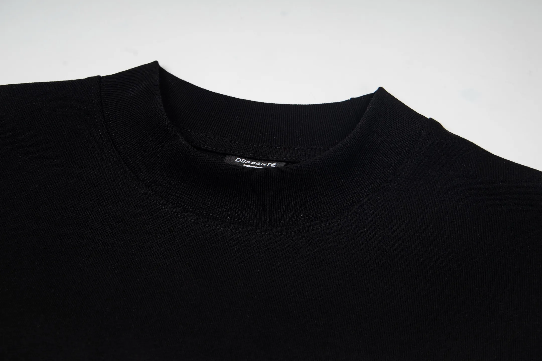 DESCENTE Series g Same Style Sizes：1 2 3 4 :Black White