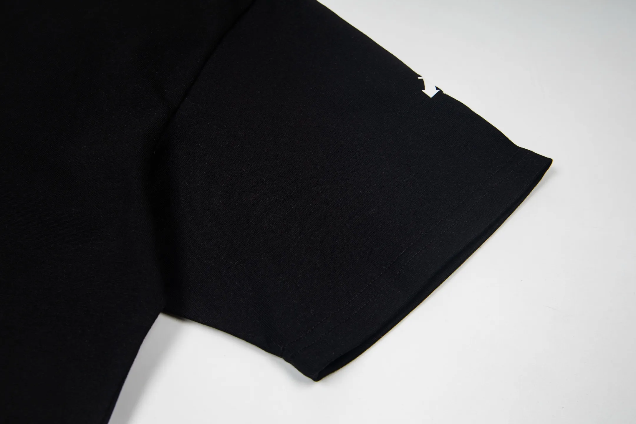 DESCENTE Series g Same Style Sizes：1 2 3 4 :Black White