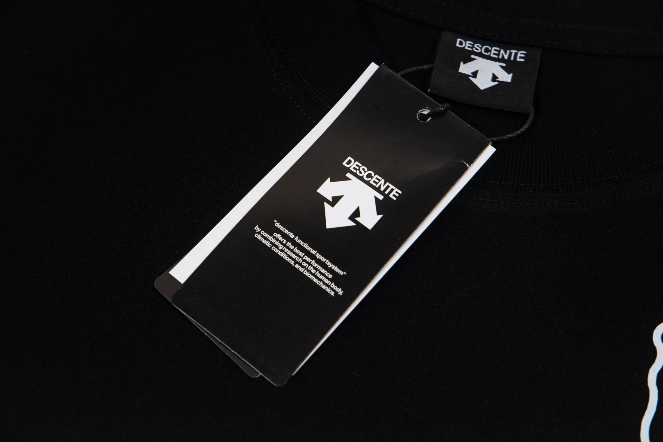 DESCENTE Series g Same Style Sizes：1 2 3 4 :Black White