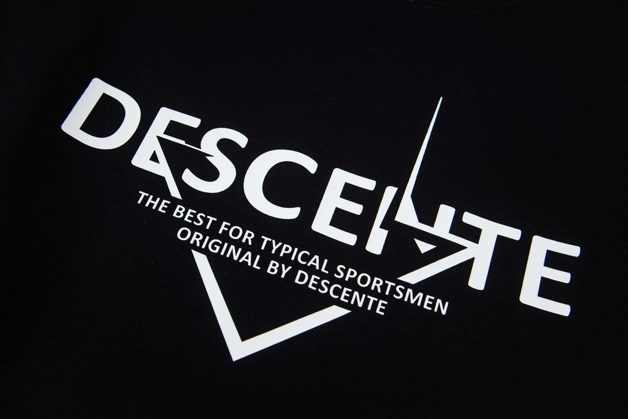 DESCENTE Series 32s Classic Same Style ：Black White Size：XS L