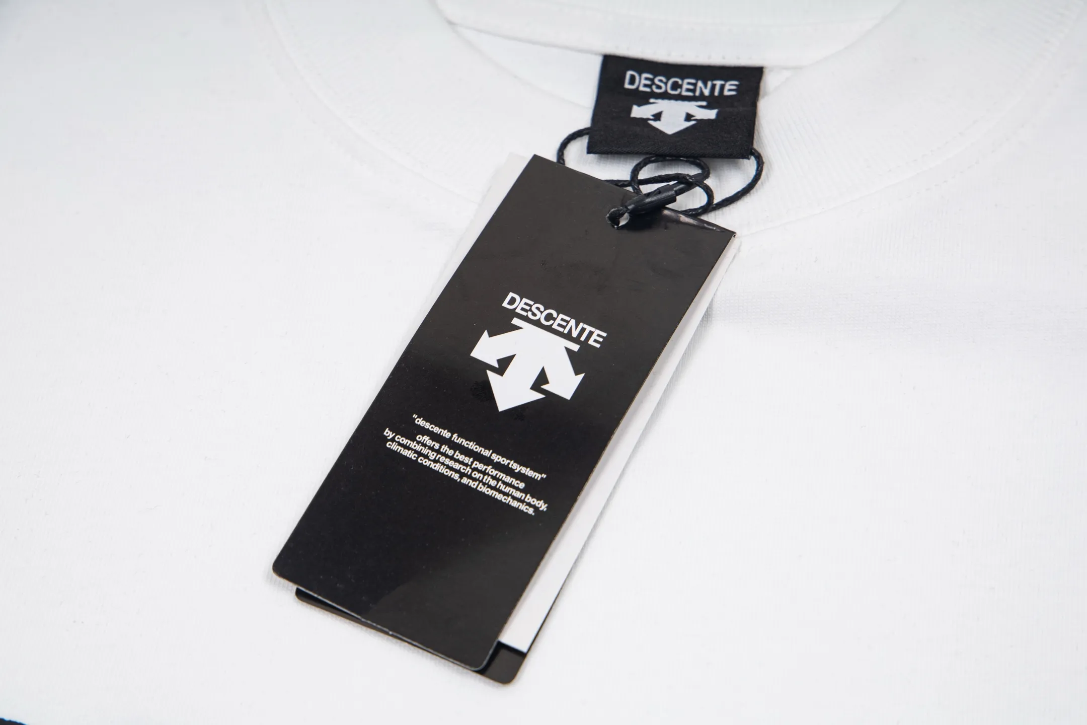 DESCENTE Series g Same Style Sizes：1 2 3 4 :Black White