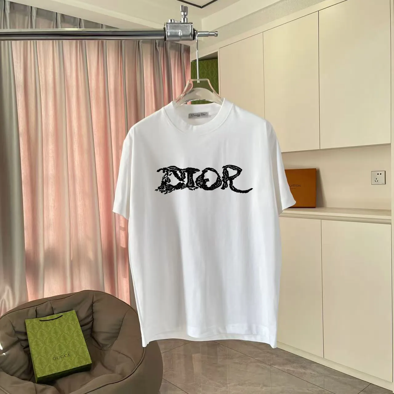 Dio 2025 New Arrival logo T g Same Style ：Black White Green Blue Purple Size: S M L XL XXL ​