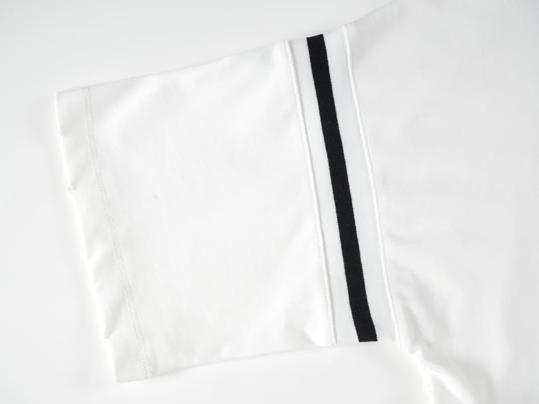 （ ➕5） CD 2024New Arrival 47 T ： （ T White） 【10s 】，【 g】， Y 【 】， 【 + 】 ， 【 】， 【 CD 】， 【 】， 【 】。 Sizes：XS S M L