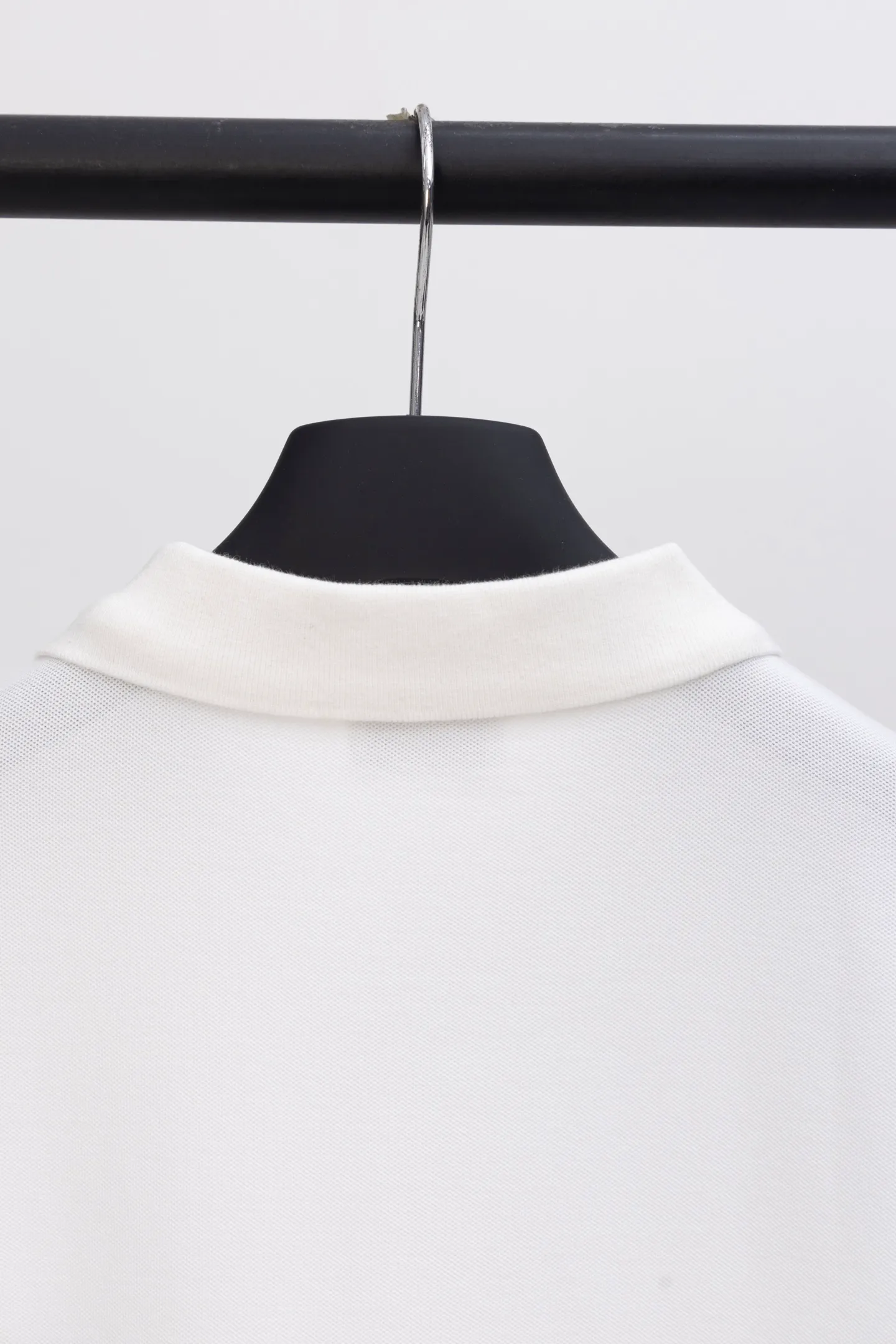 【 . Quality】 DIOR POLO White DIOR AND HYLTON NEL 1: DIOR AND HYLTON NEL 2: 1:1 1:1 ( ) ：8846# ：White Size：XS S M L