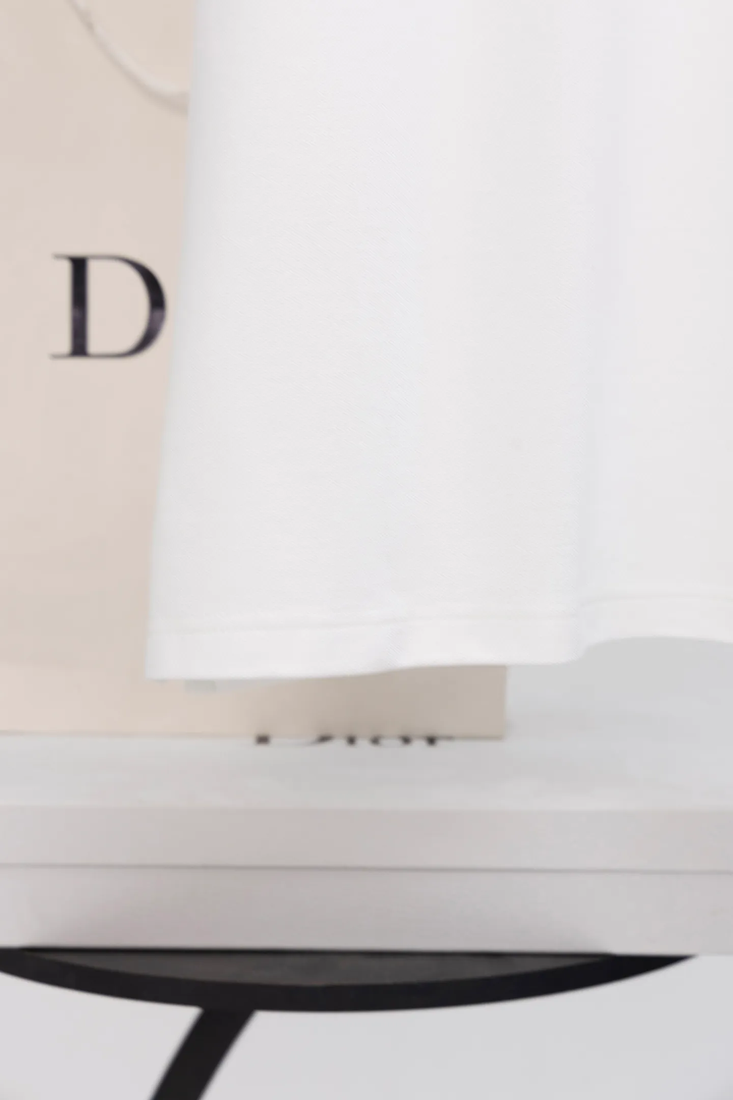 【 . Quality】 DIOR POLO White DIOR AND HYLTON NEL 1: DIOR AND HYLTON NEL 2: 1:1 1:1 ( ) ：8846# ：White Size：XS S M L