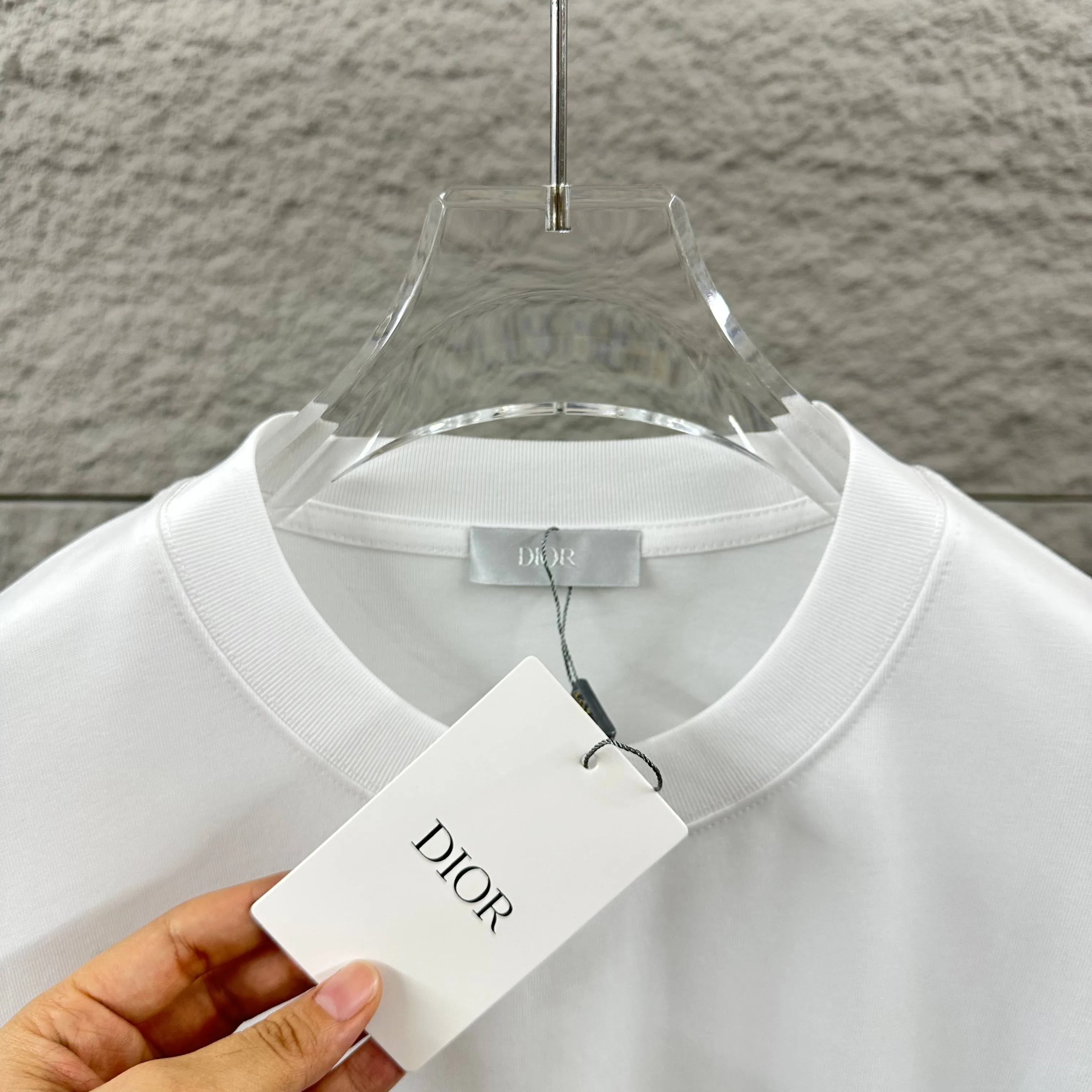 Dio 2025 New Arrival Classic T Same Style ：Black White Size： S （90-130 ） M （120-150 ） L （140-165 ） XL （160-180 ） XXL （180 ）