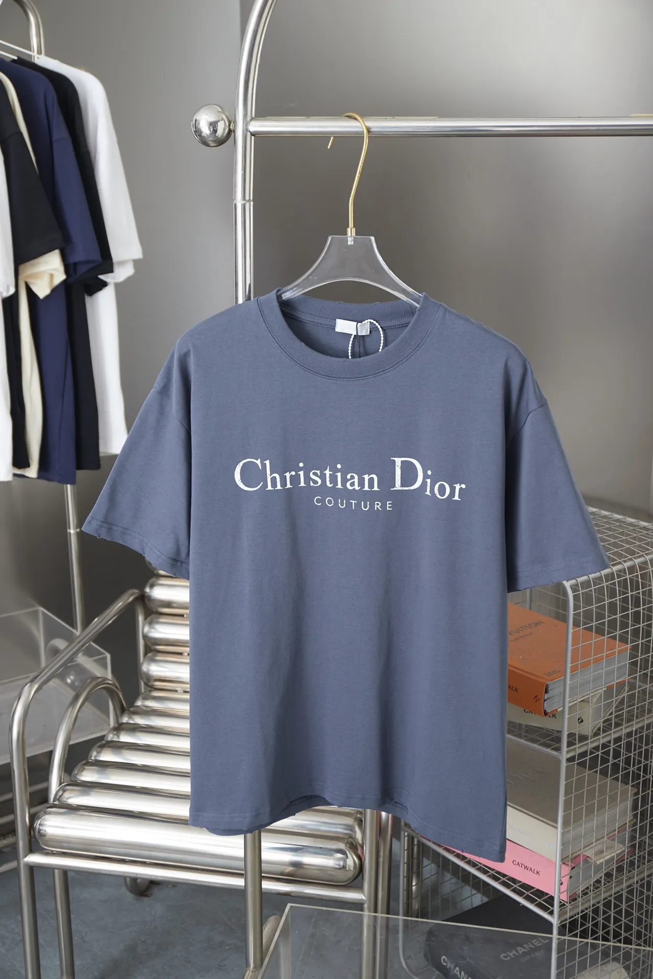 D＊or CD 26SS early spring New Arrival joint series letter logo frayed short sleeves light luxury essential item for daily commuting for men and women correct version welcome to compare detailed features gram 100% pure cotton double yarn jersey fabric custom dyed in the same cylinder special thickened 32 count double ply 1 Original main mark, washed tag, brand moisture-proof paper packaging Color: White/Black/Gray Size: S/M/L/XL