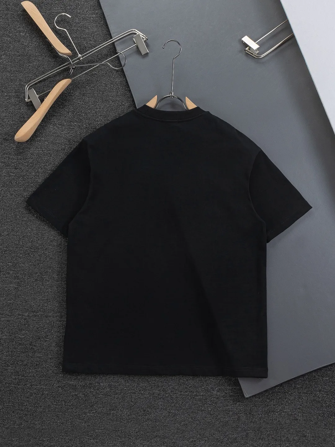 DIOR Dior dior CD S-XL Dior 26ss Classic Classic logo Ribbon 🪡 logo Same Style t ， ， Series， Logo Classic Obliave ， s ， ， obliqve ， v ， ， y …… ， ， Dior ！ ， ， ， Breathable ~ ！！ Same Style！ : Black White Red Size：S-XL ： S： 50- 56- 70 M： 52- 57- 72 L： 54- 59- 74 XL： 56- 62- 76