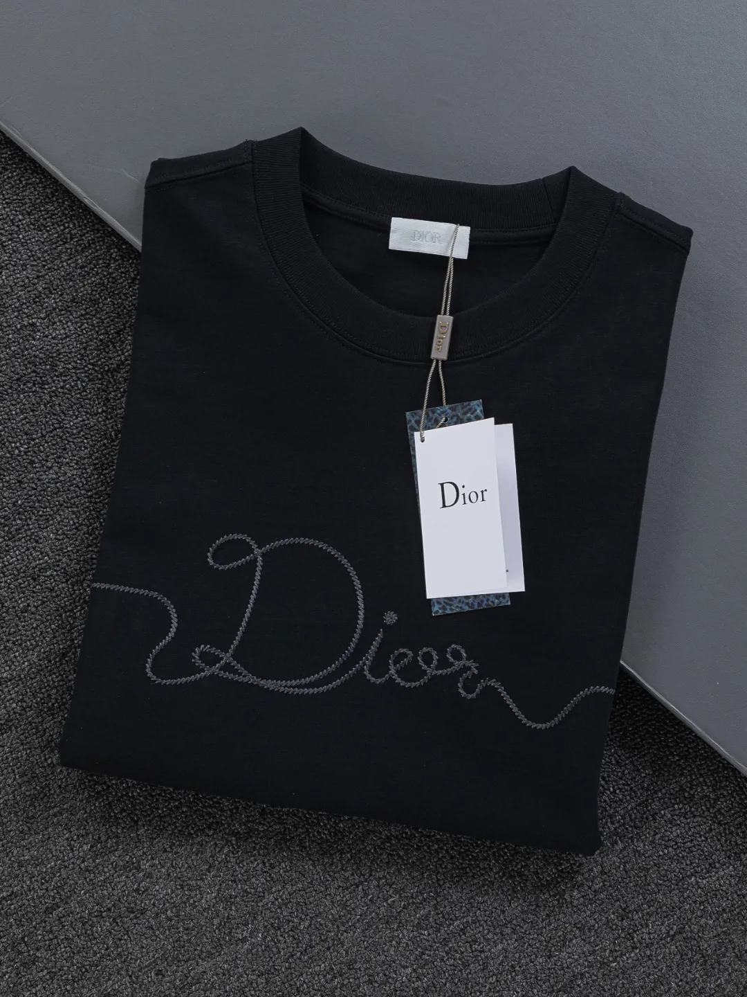 DIOR Dior dior CD S-XL Dior 26ss Classic Classic logo Ribbon 🪡 logo Same Style t ， ， Series， Logo Classic Obliave ， s ， ， obliqve ， v ， ， y …… ， ， Dior ！ ， ， ， Breathable ~ ！！ Same Style！ : Black White Red Size：S-XL ： S： 50- 56- 70 M： 52- 57- 72 L： 54- 59- 74 XL： 56- 62- 76