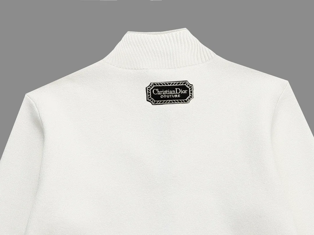 ， （ ） New Arrival :Classic os Colour:Black White Sizessize:MLXLXXL 3XL