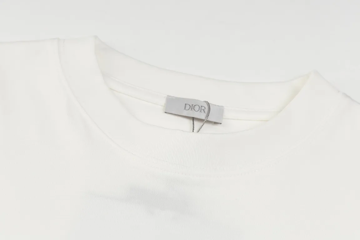 【 . Quality】 DIOR 24New Arrival logo T 32 100% ( ) 1x 1 ( ) 1:1 1:1 ( ) ：8831# ：Black White Size：XS S M L