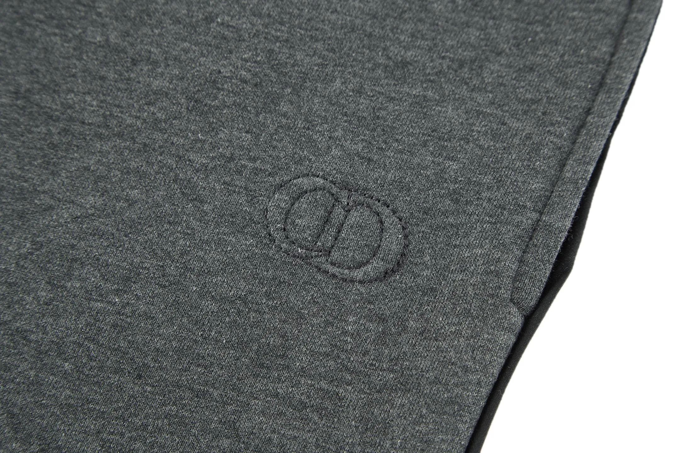 CD 25FW （Dark Gray） 19, ， ， Gray。 2*2 ， ， 。 ， 。 Authentic YKK 。 CD Icon Classic 。 Gray ， ， CD Icon ， 。 Same Style POLO ， 。 CD Icon 100% 。 Size：S-M-L-XL