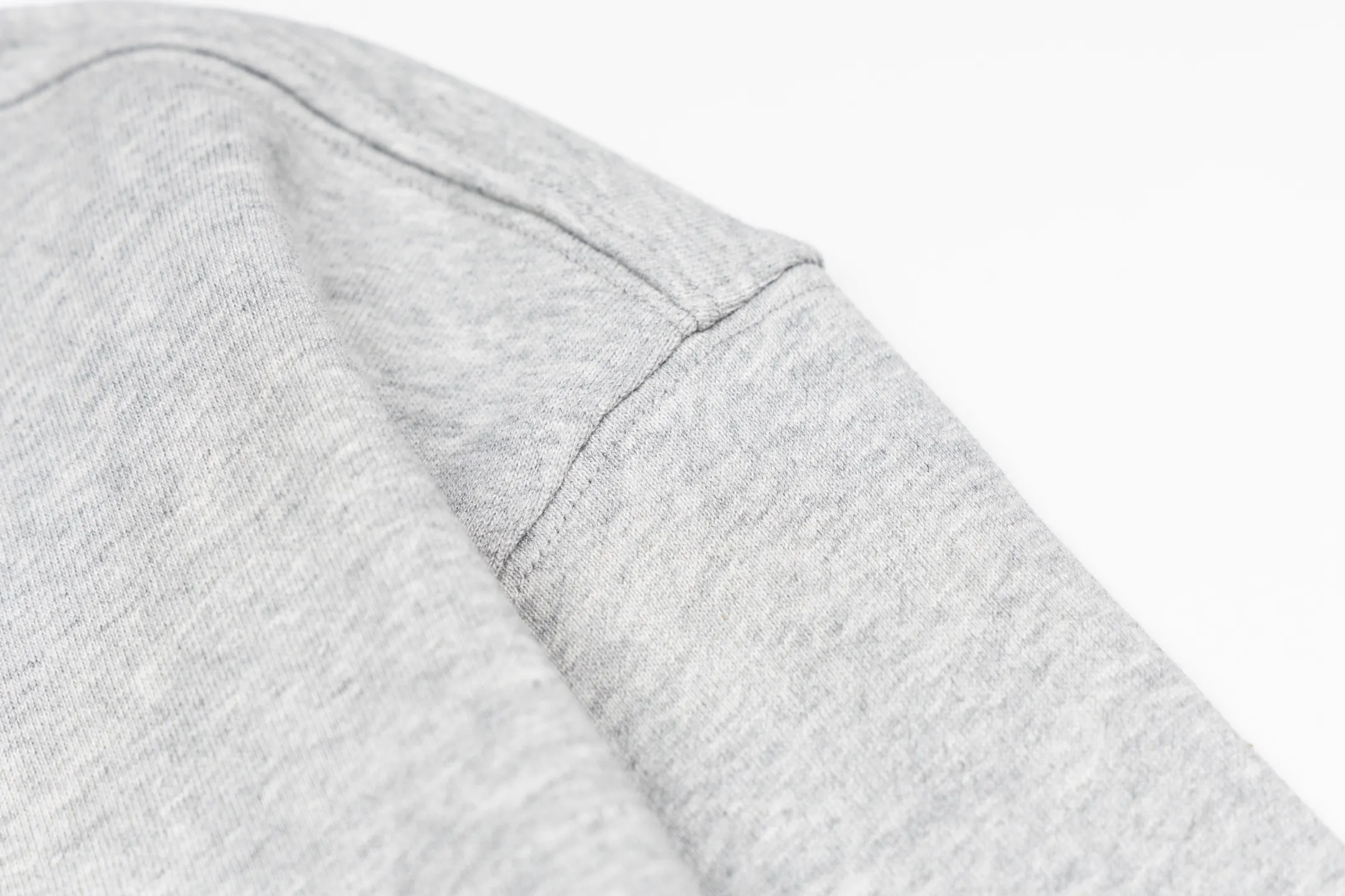 CD （Gray） Gray ， ， 。 100% ， Breathable 。 ， CD Icon ， 。 、 ， ， 。 ， Quality 。 ， ， 。 Size:S-M-L-XL