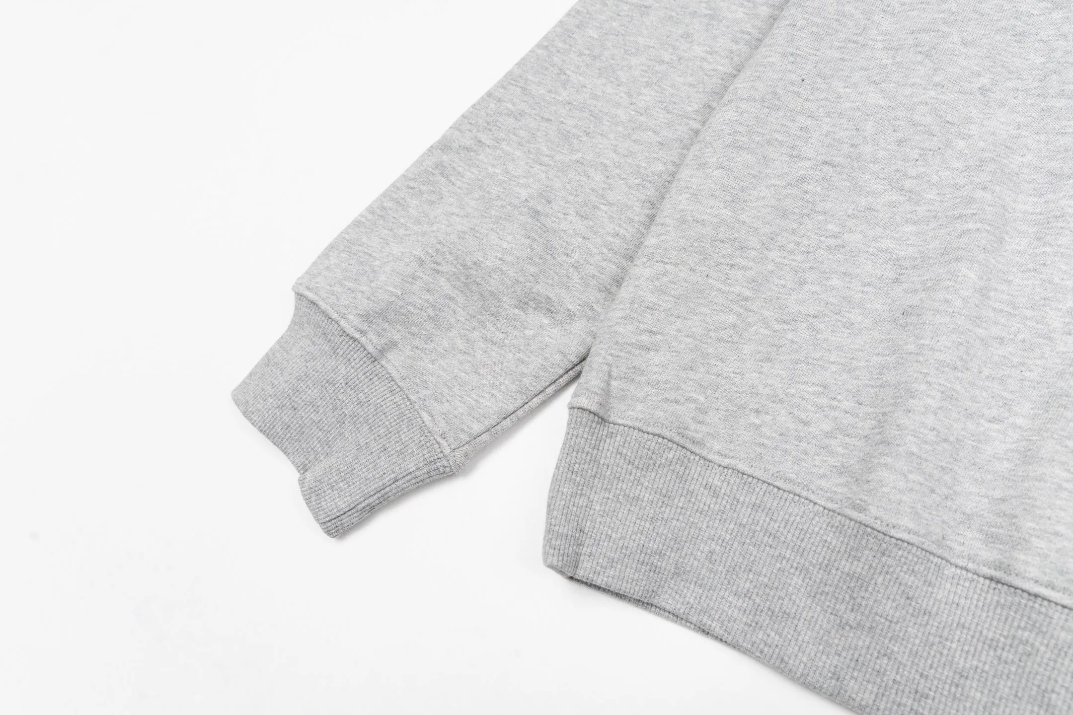 CD （Gray） Gray ， ， 。 100% ， Breathable 。 ， CD Icon ， 。 、 ， ， 。 ， Quality 。 ， ， 。 Size:S-M-L-XL