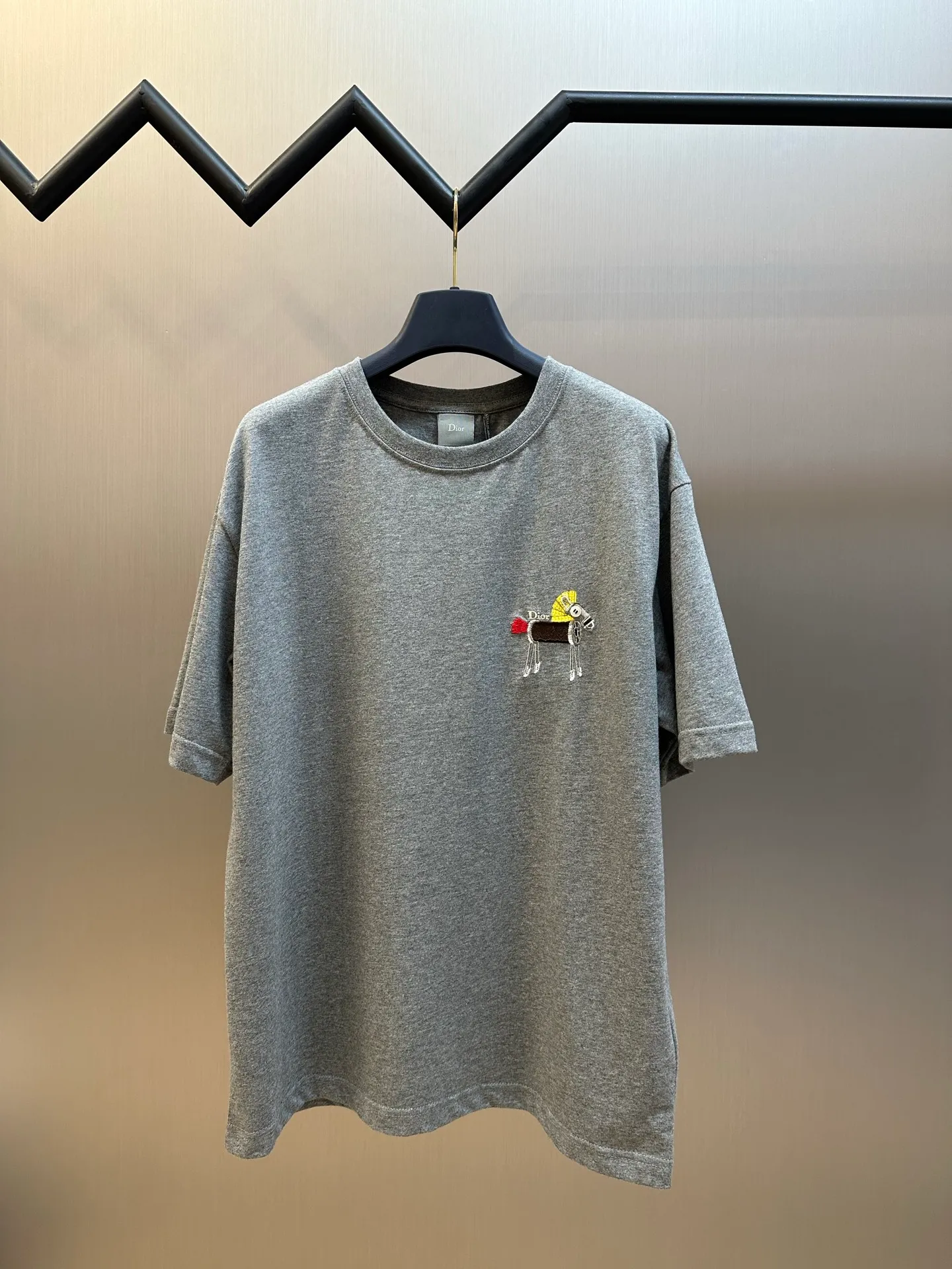 Dior 24 ， 。 ， 。 ， 。 ， ， 。 Rebound ， ； ； ， Breathable ， Wear-Resistant， 。 ， 12-15 ， 6 。 ， ， 0.8-1.2mm ， 。 ， 。 ， ， 。 ， 。 size：xs s m l