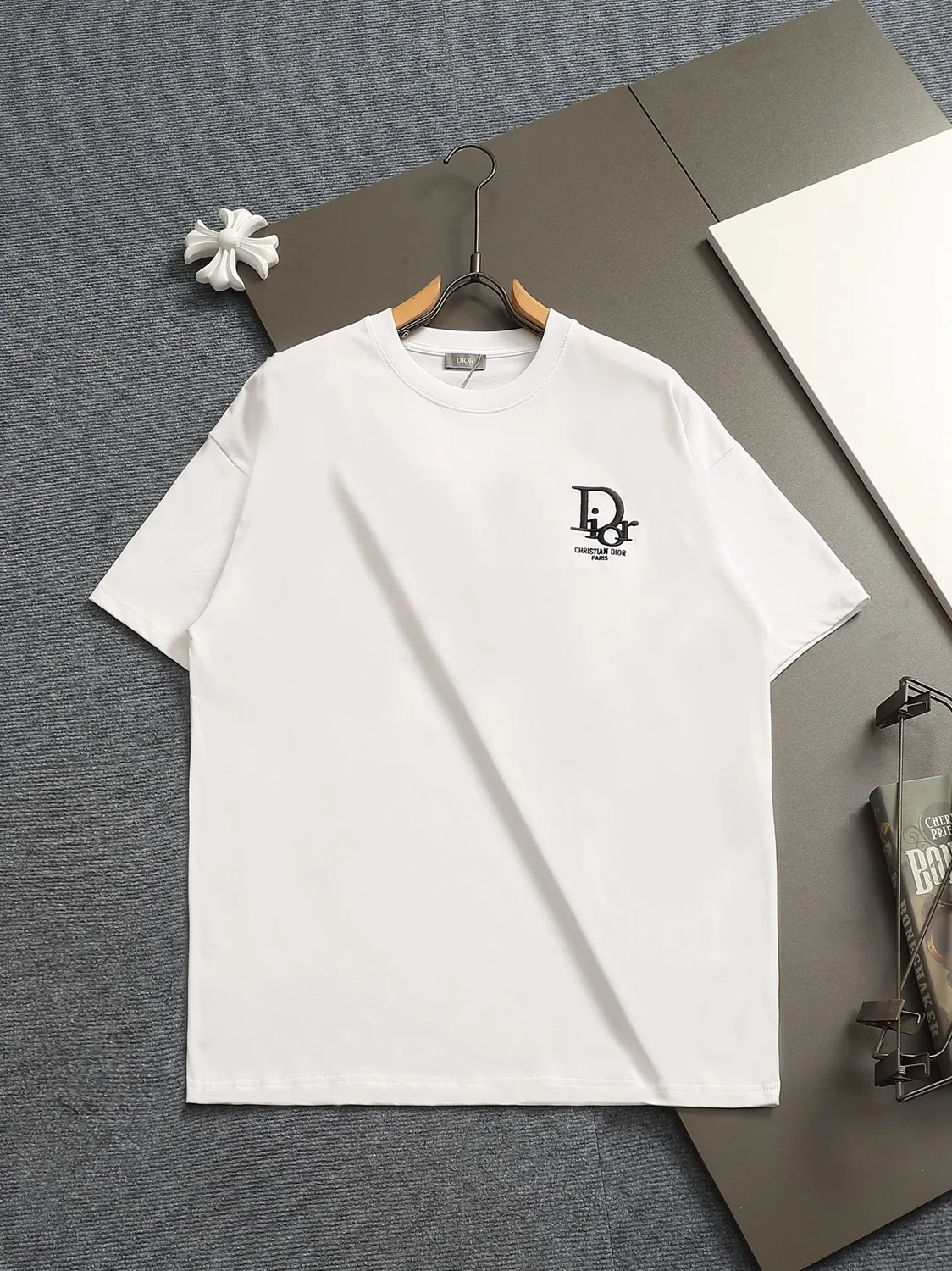 Dior CD XS-L CD 25SS logo 🪡 logo ，D ， ， Black White ， D LOGO ， logo ， ！ ， Classic ！！ CD ， ， Dior ！ ， ， ， Breathable ~ ！！ ：Black White Size： XS S M L ： XS： 55- 56- 71.5 S： 56.5- 58- 73 M： 58- 60- 74.5 L: 59.5- 62- 76