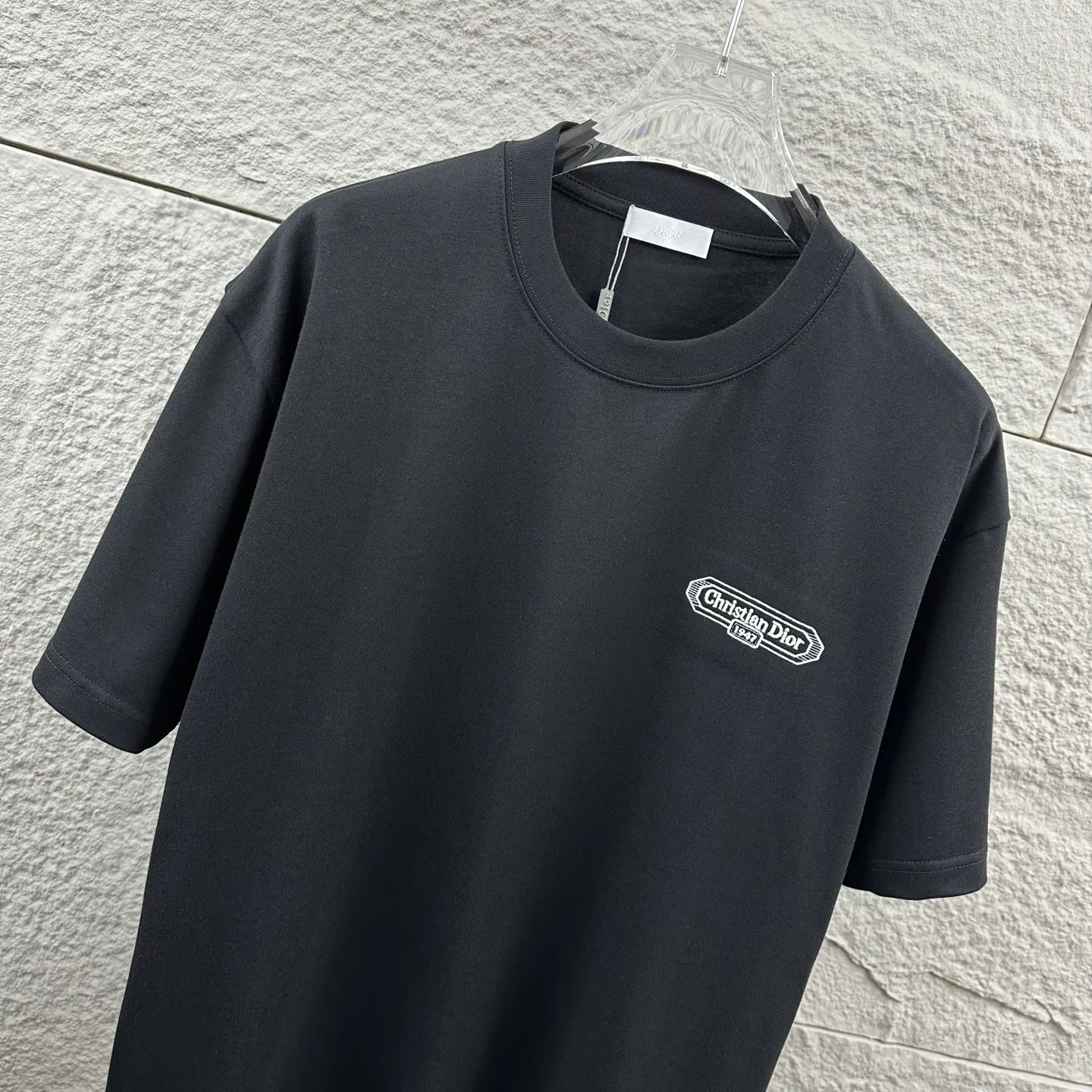 Dio 2025 New Arrival Classic T Same Style ：Black White Size： S （90-130 ） M （120-150 ） L （140-165 ） XL （160-180 ） XXL （180 ）