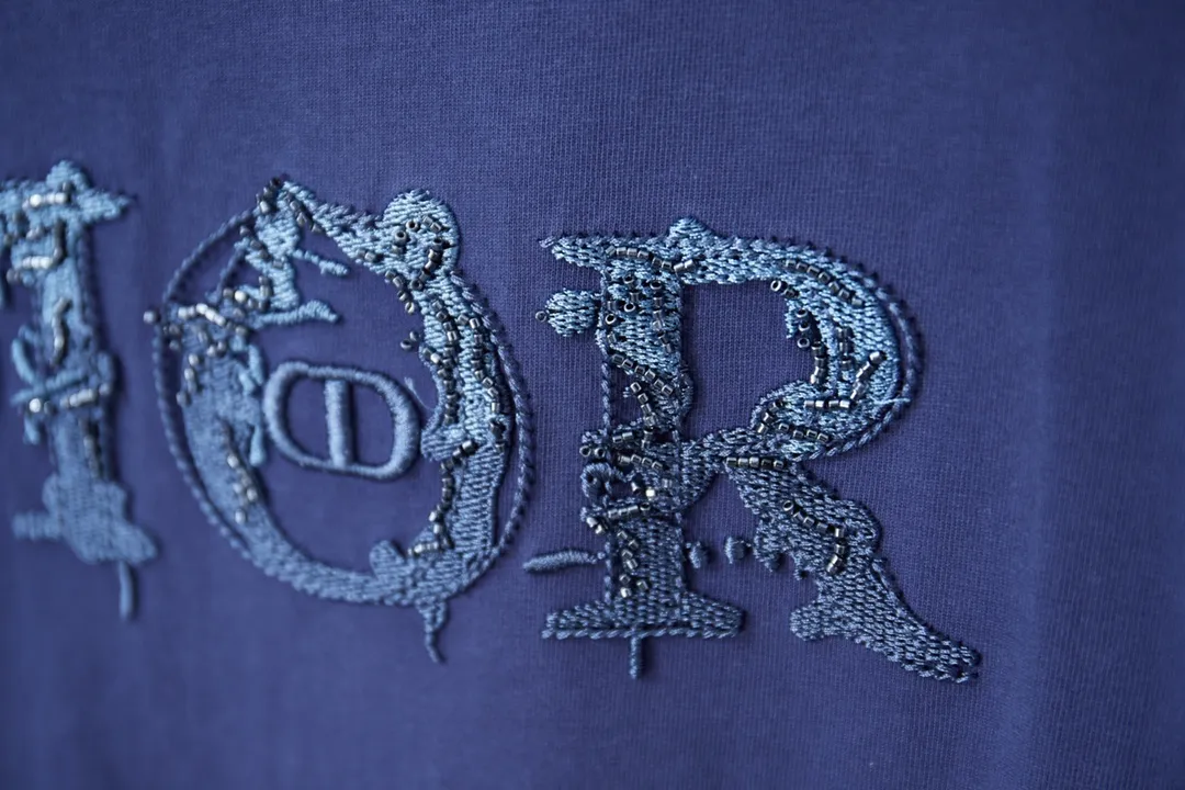 D＊or CD 26SS early spring New Arrival joint series embroidered logo short sleeves light luxury essential item for daily commuting for men and women correct version welcome to compare detailed features gram 100% pure cotton double yarn jersey fabric custom dyed in the same cylinder special thickened 32 pieces double ply 1 Original main mark, washable tag, brand moisture-proof paper packaging Color: White/Black/Blue Size: S/M/L/XL