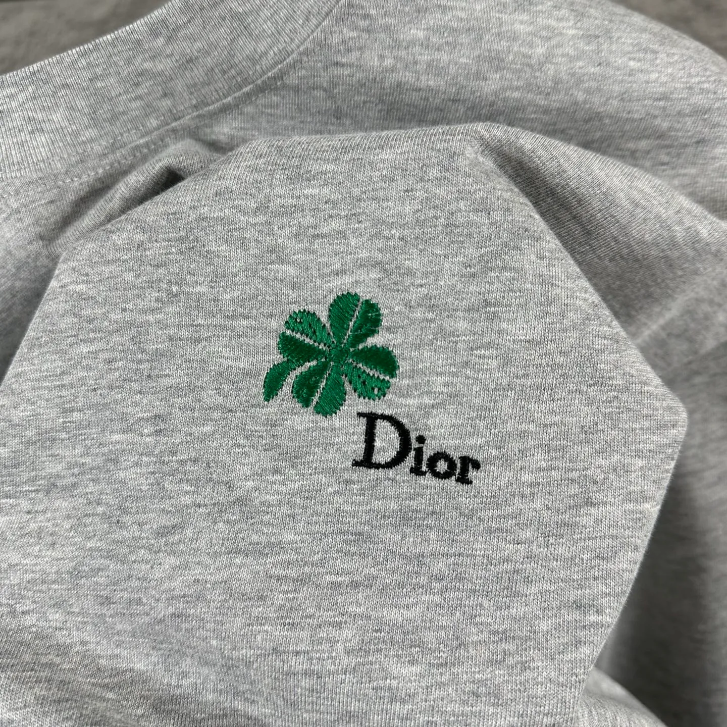Dio 2026 New Arrival Classic 🍀 T Same Style ：Black White Red Gray Size： S （90-130 ） M （120-150 ） L （140-165 ） XL （160-180 ） XXL （180 ）