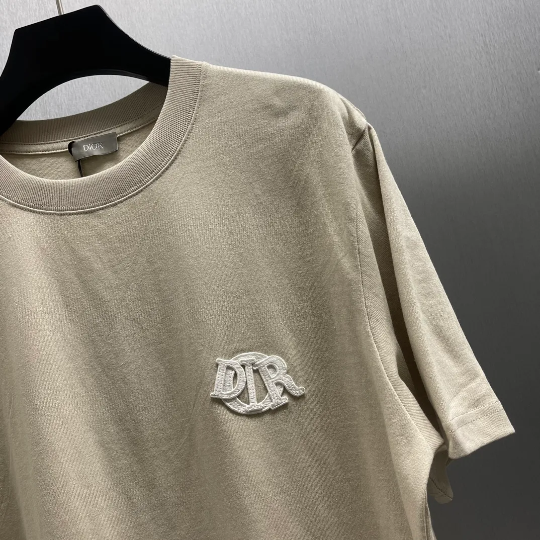CD logo T Size : S-XL Dior Charm T Classic Dior 。 Beige ， ， Dior Charm 。 ， 。